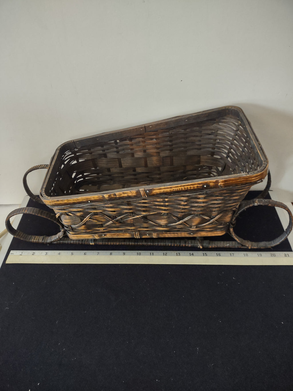 Vintage Christmas Wicker Sleigh Basket Planter (Lot 3713)