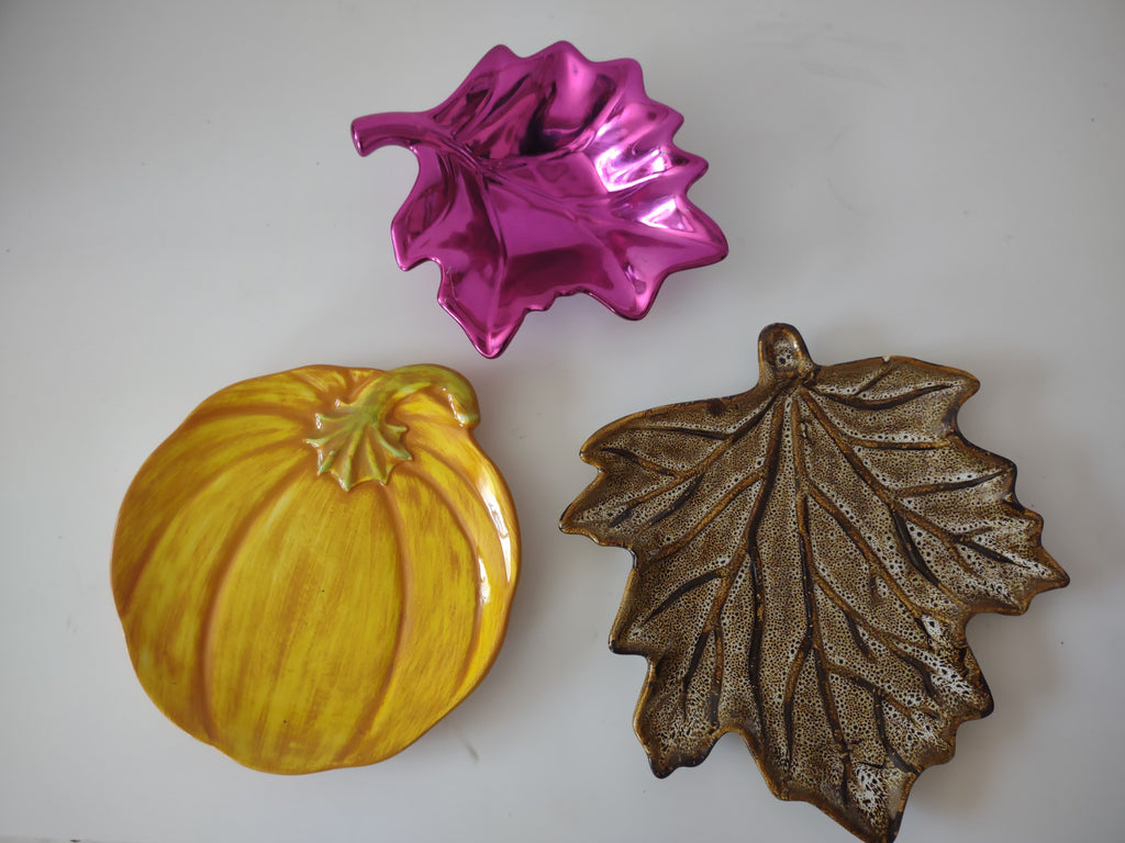 Halloween Fall Pumpkin Leaf Purple Brown Ceramic Decor Plate (lot 1188)