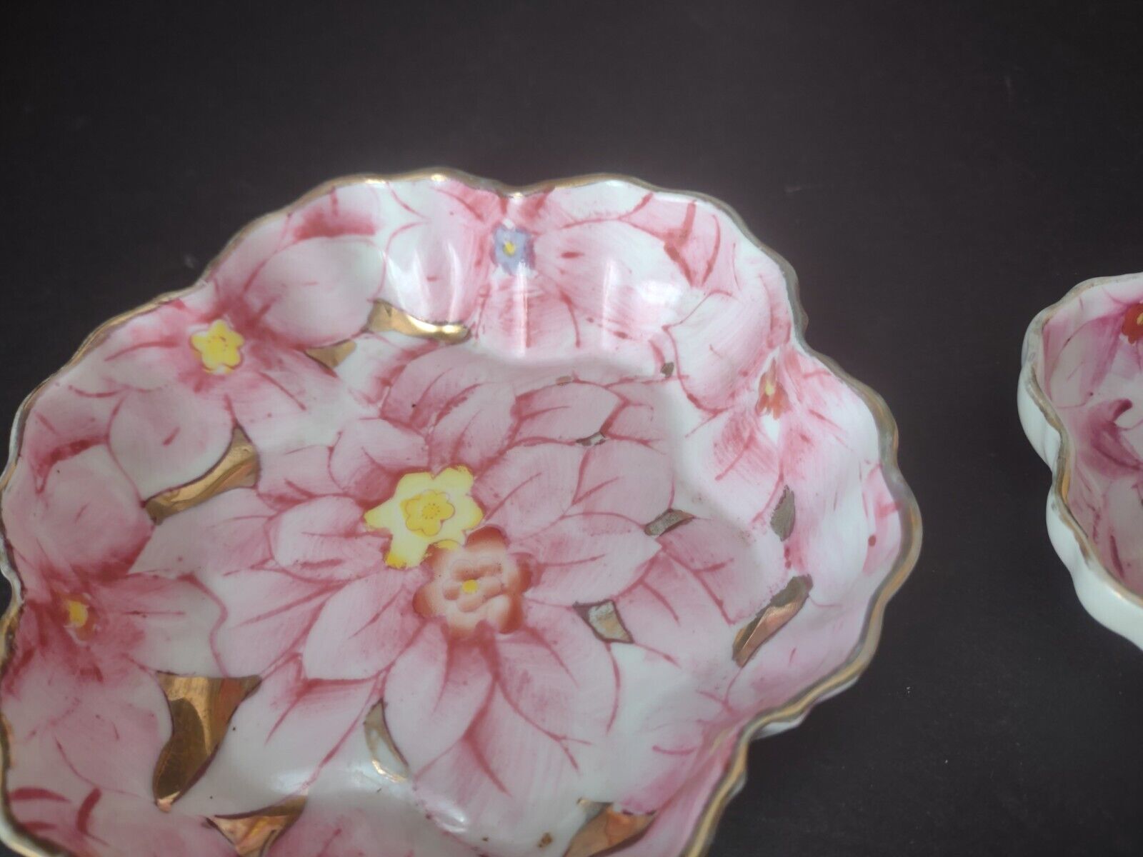 Set Ardalt Japan Lenwile China Pink Flower Gold Trim Trinket Dish (lot 471)