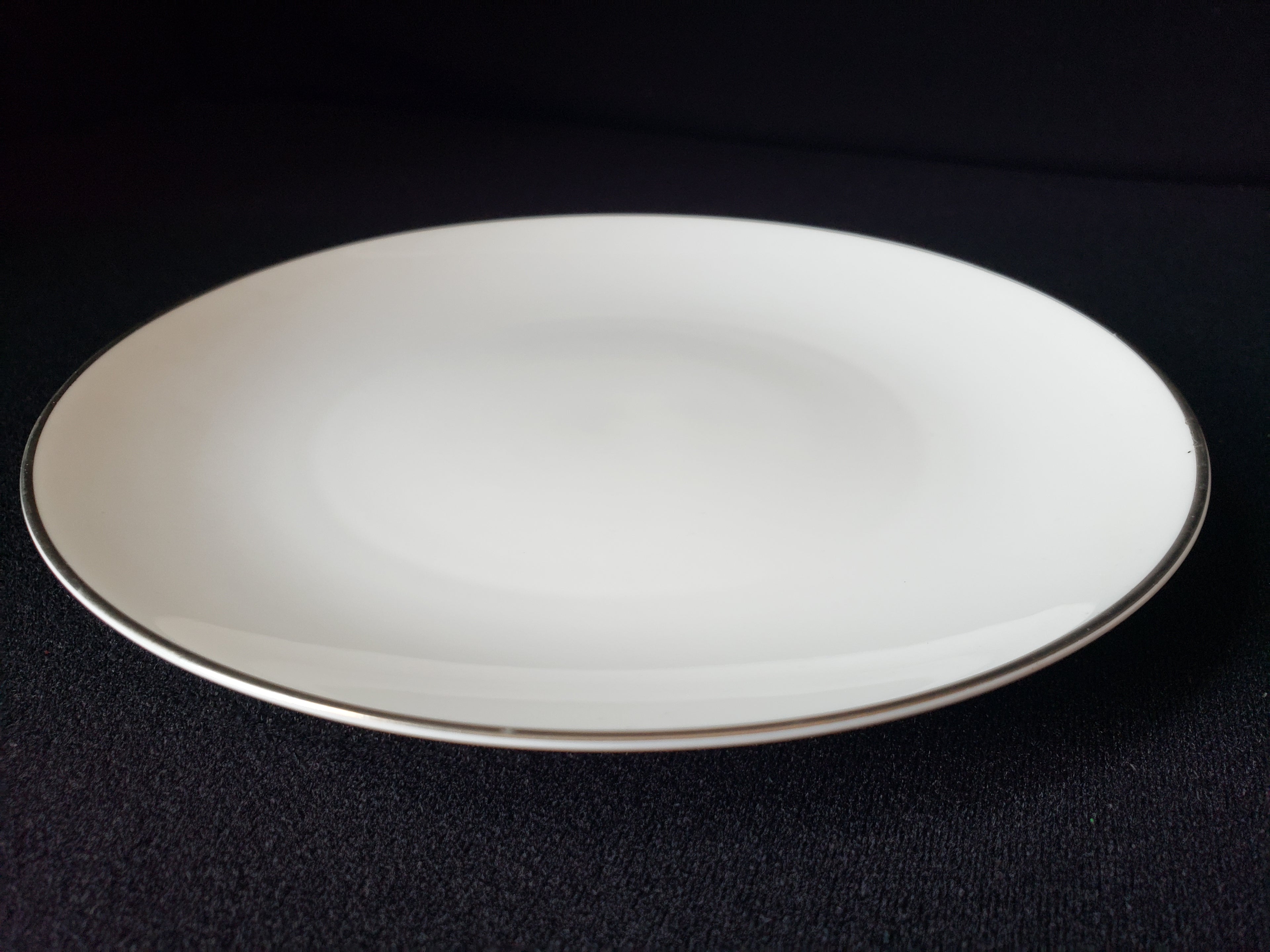 Vintage Royal Worcester White Silver Trim Salad or Luncheon Plate 8" (lot 2112)
