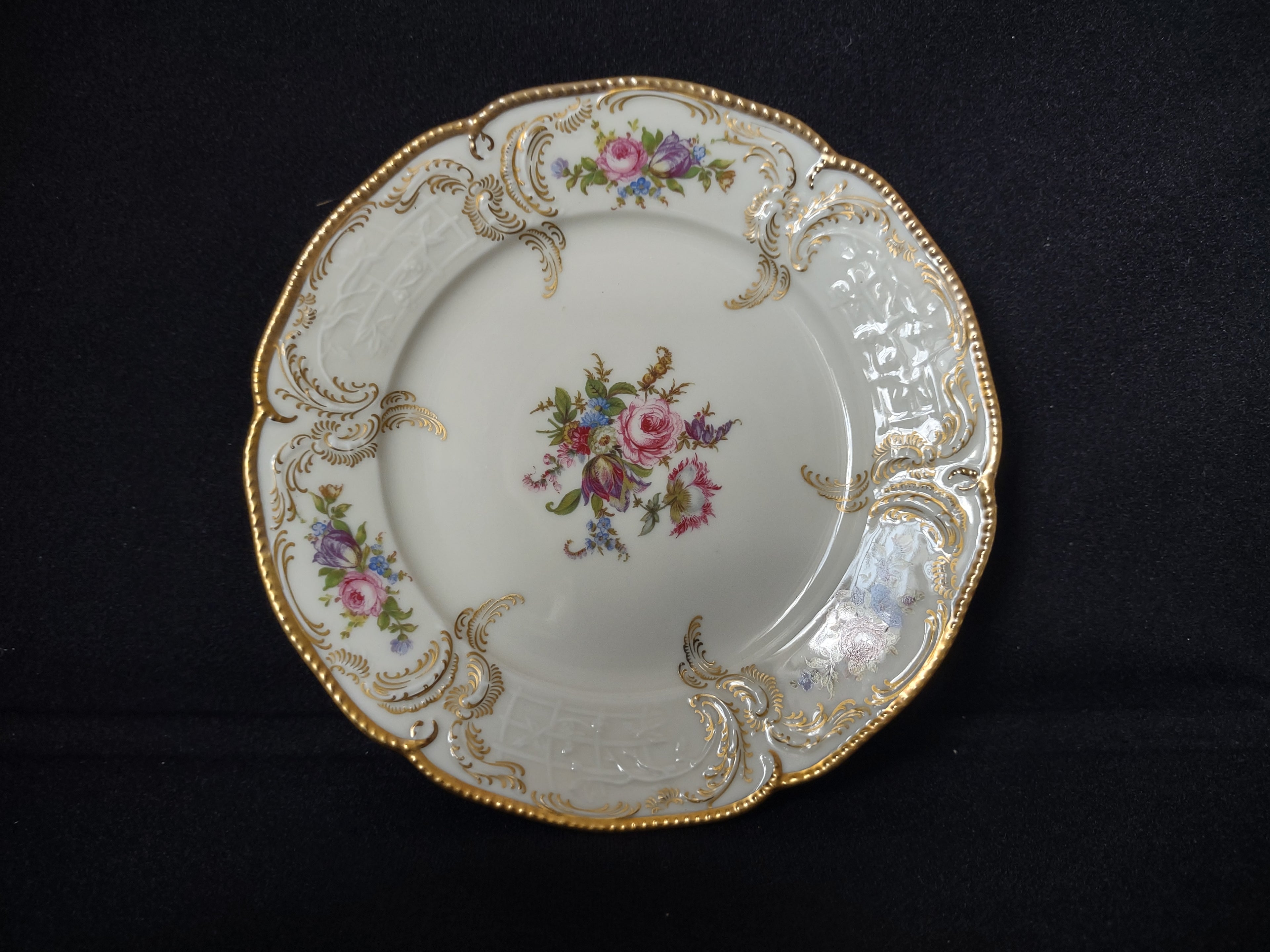 Rosenthal Set of 2 Dessert Plate Scrolled Edge Gold Trim (lot 1767)