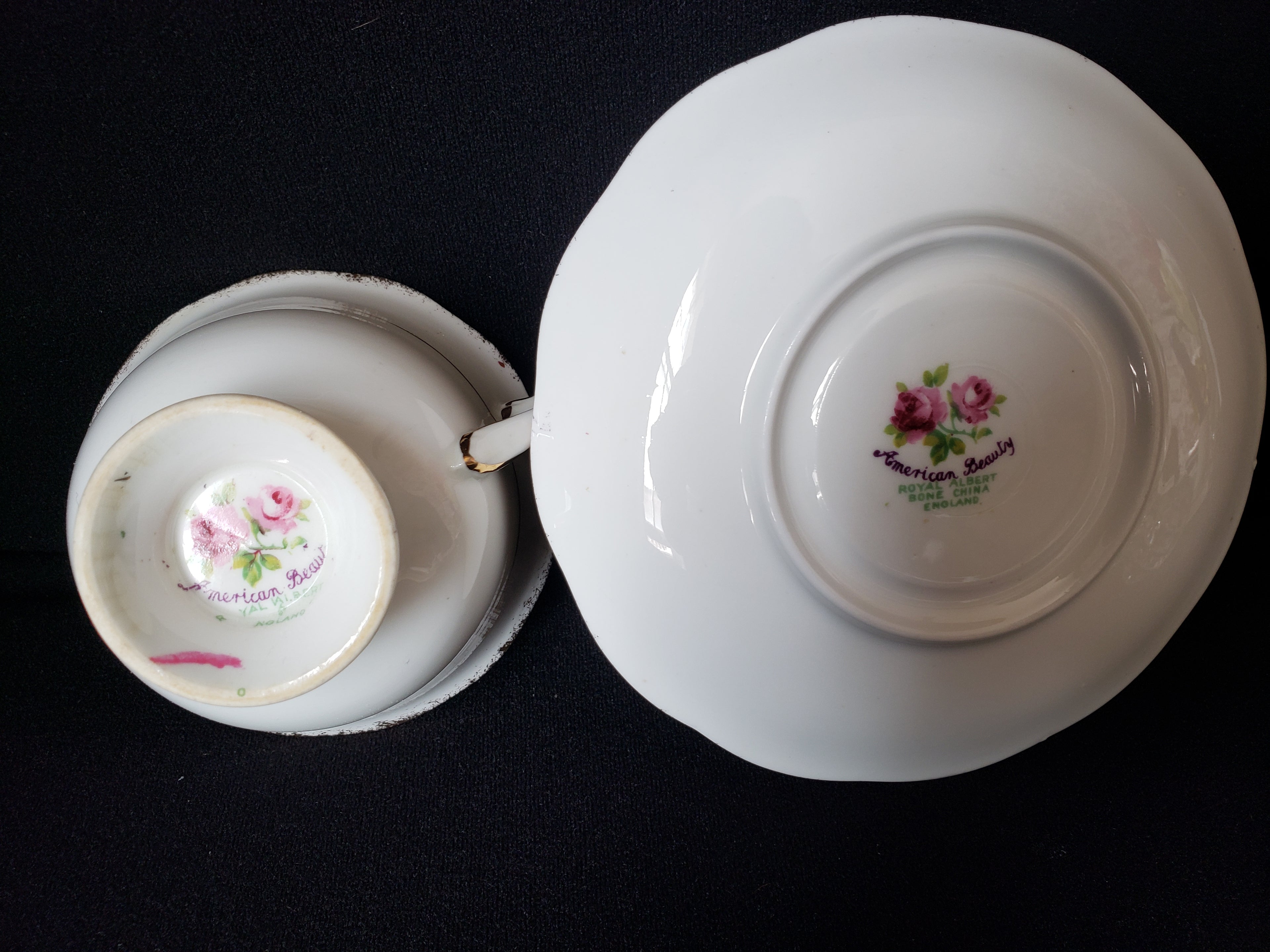 Vintage Royal Albert American Beauty Tea Cup with Saucer (lot 2048)