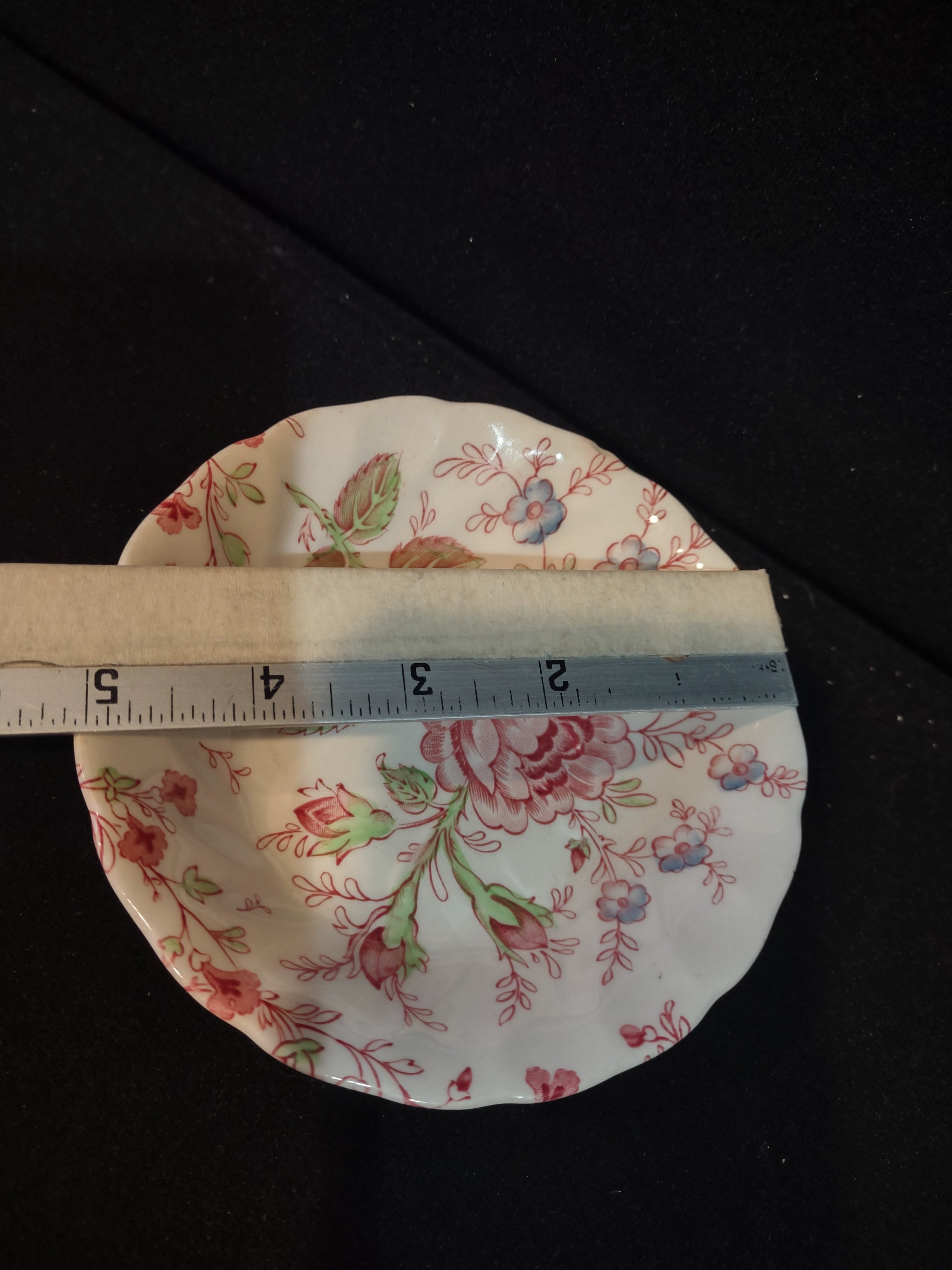 Vintage Small Serving Bowl Rose Chintz Johnson Bros Red Stamp (lot 5693)