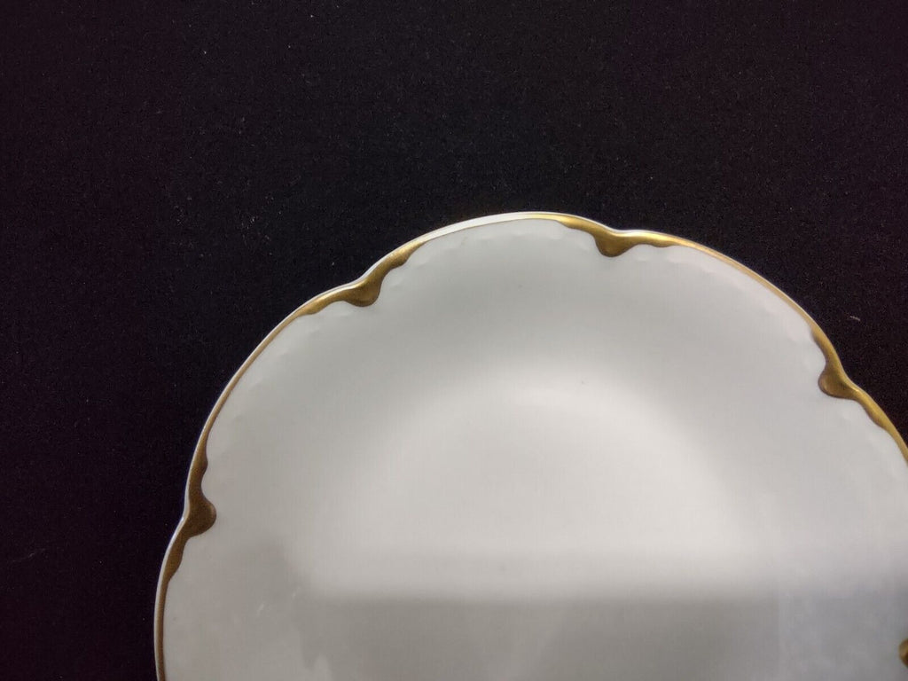 Haviland Limoges White Coupe Salad Plate 7-1/2" Gold Trim (lot 308)