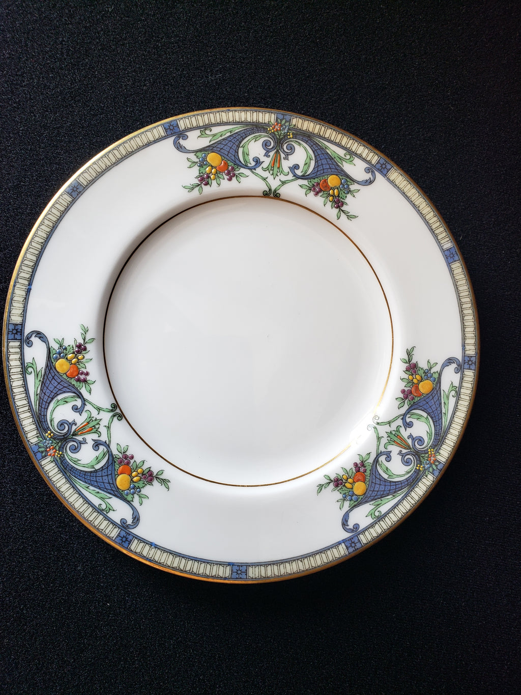 Vintage Royal Worcester Bread or Dessert Plate 6" (lot 2074)