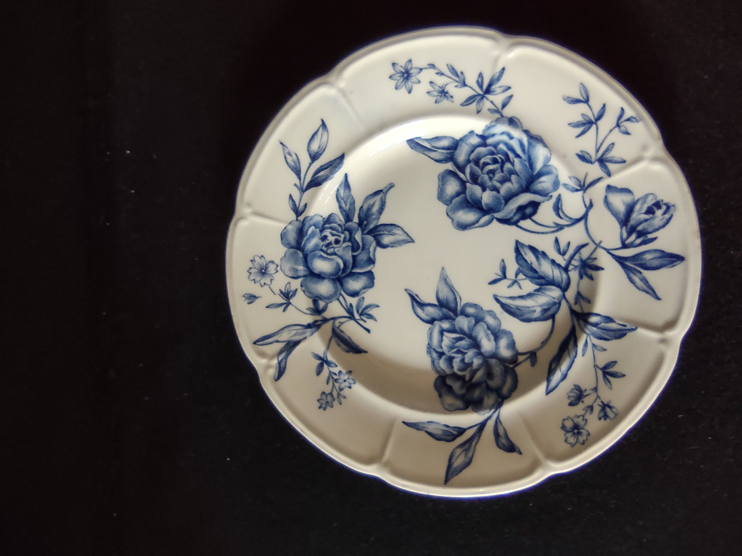 Vintage Johnson Bros Small Plate Windsor Ware Warwick Blue White x 3 (lot 5658)