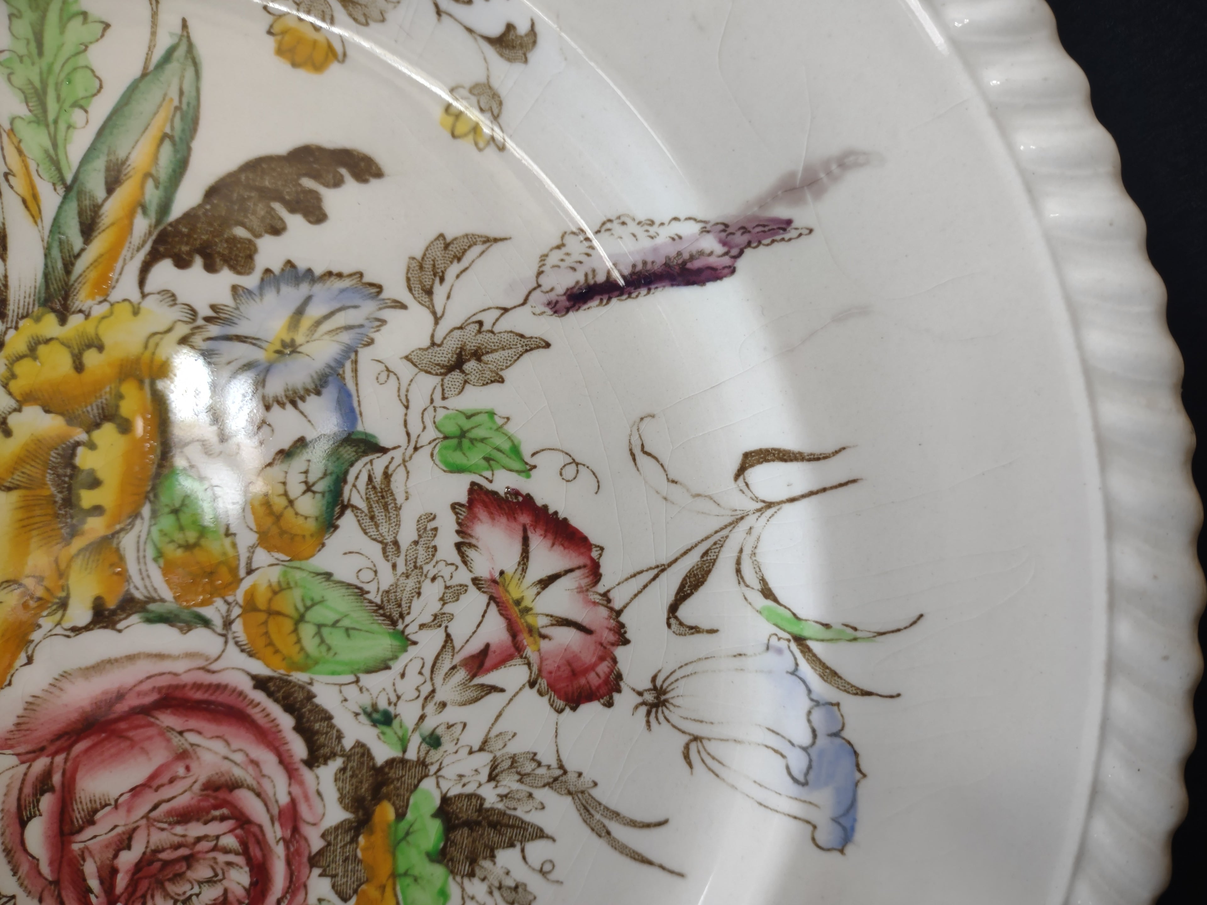 Vintage Johnson Bros Garden Bouquet Ironstone England Dinner Plate (lot 5613)