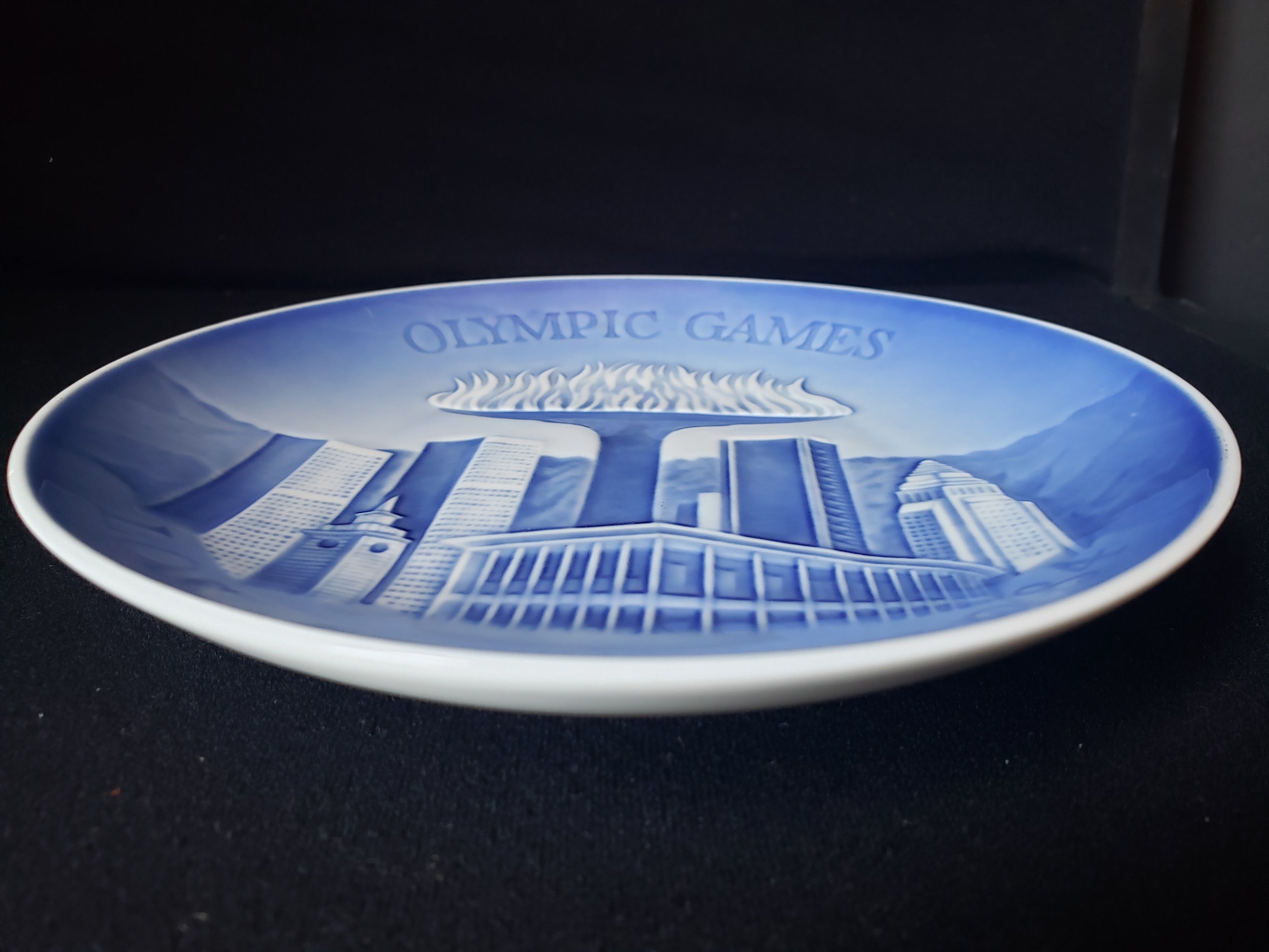 B & G Copenhagen Porcelain Wall Plate Olympic Games Los Angeles 1984 (lot 2194)