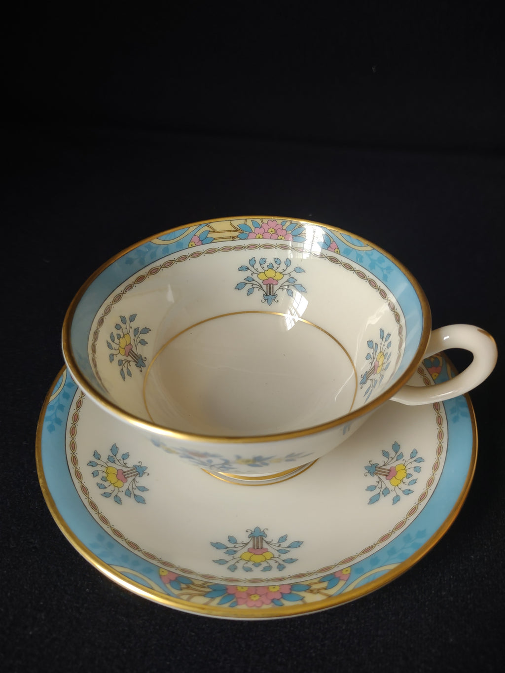 Vintage Lenox Blue Tree B-300 Tea Cup with Saucer (lot 1865)