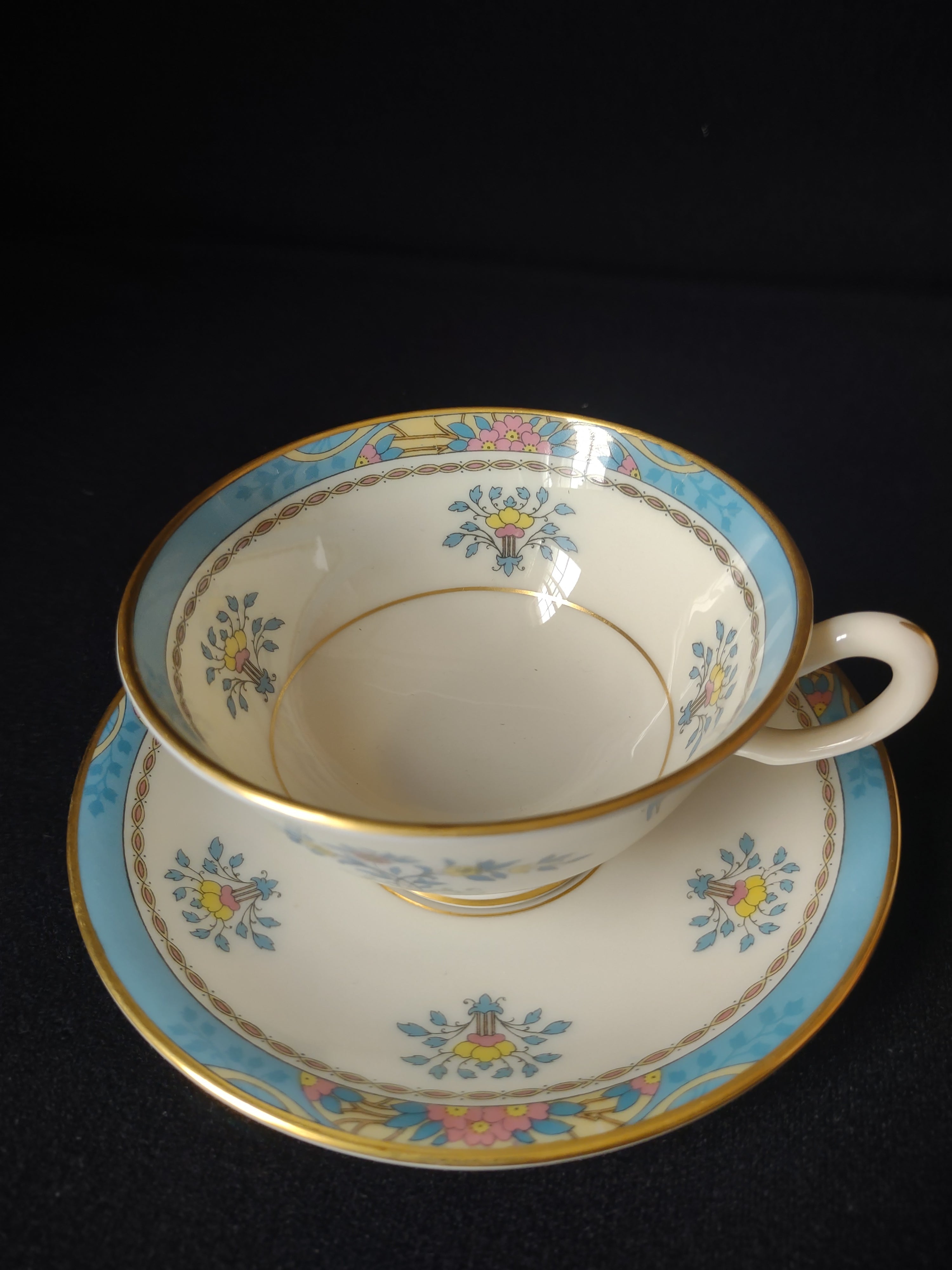 Vintage Lenox Blue Tree B-300 Tea Cup with Saucer (lot 1865)