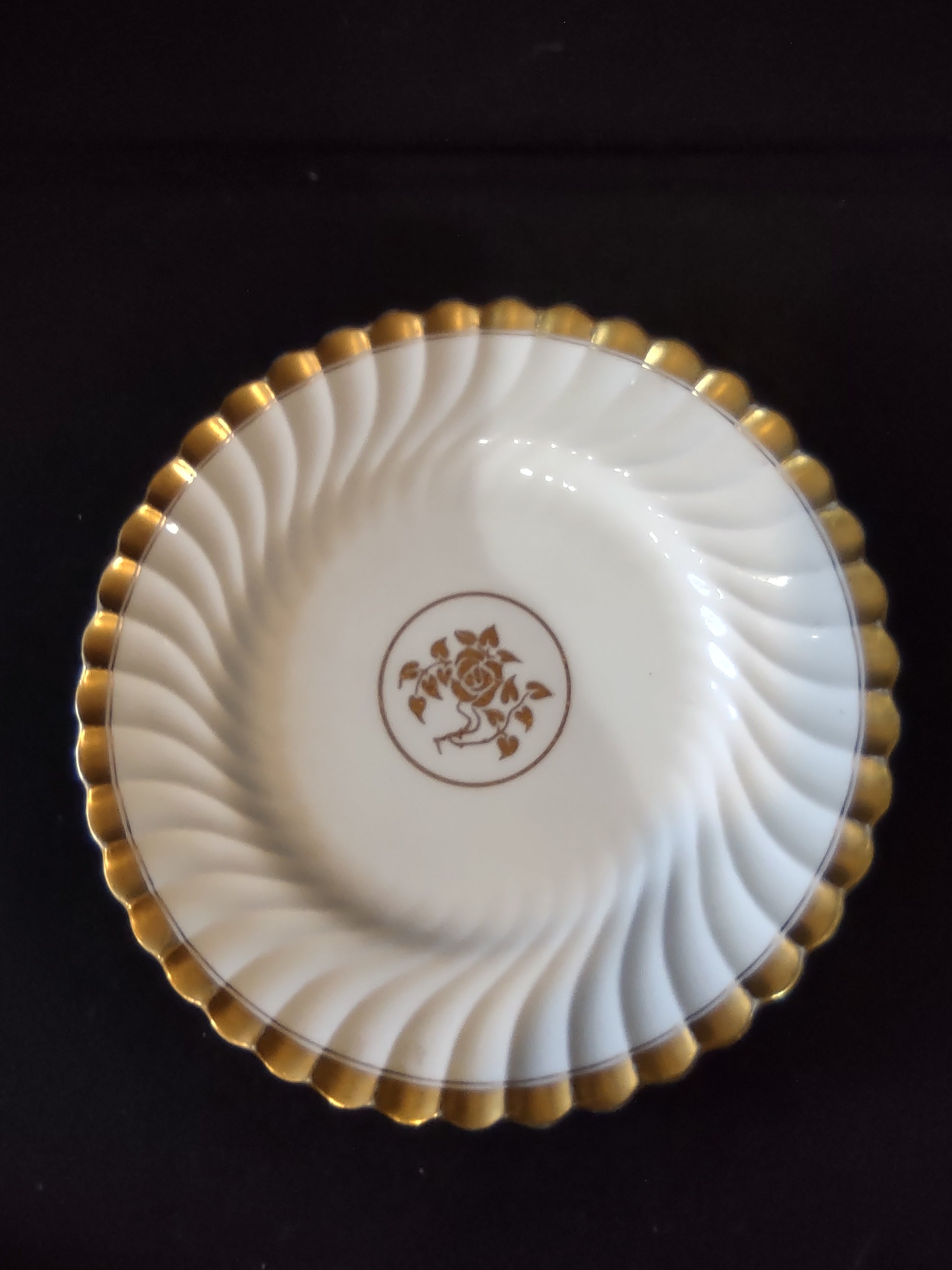 Vintage Minton Gold Rose Dessert Plate England Bone China Gold Trim (Lot 5428)