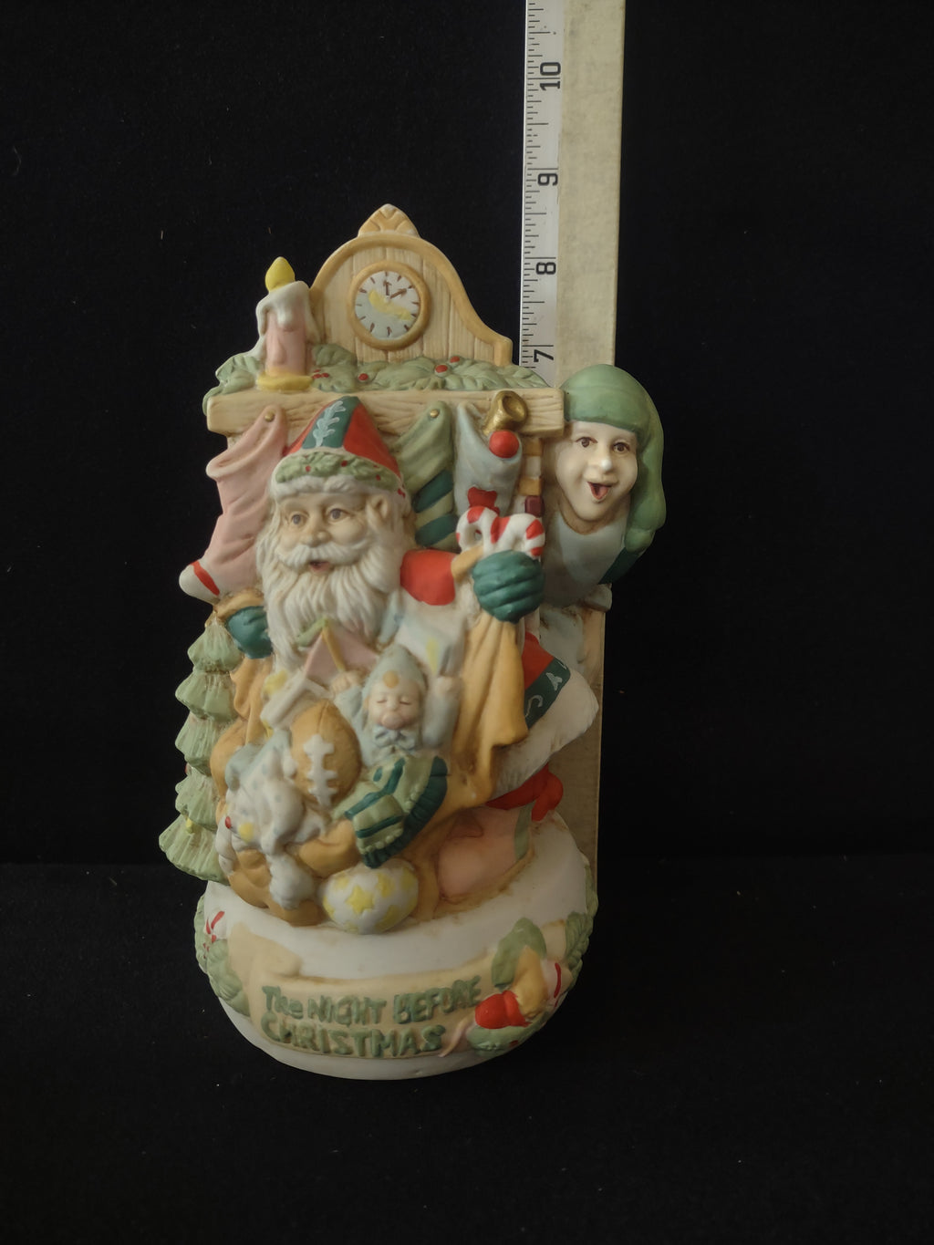 Vintage Porcelain Music Box Plays Santa Claus Is Coming To Town (Lot 3553)