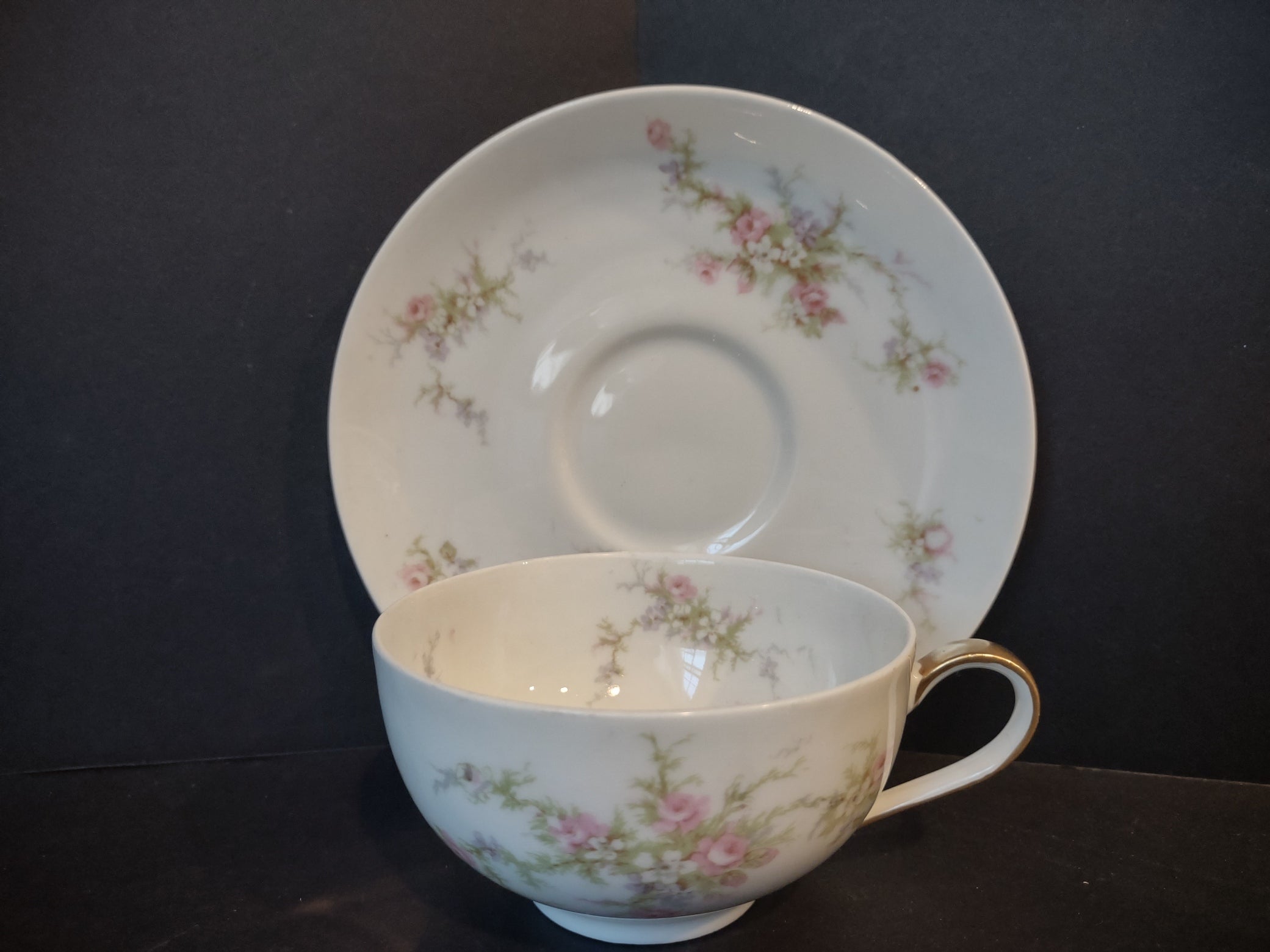 Haviland Limoges Large Tea Cup & Saucer Rose White Purple Flower Moss (lot 902)
