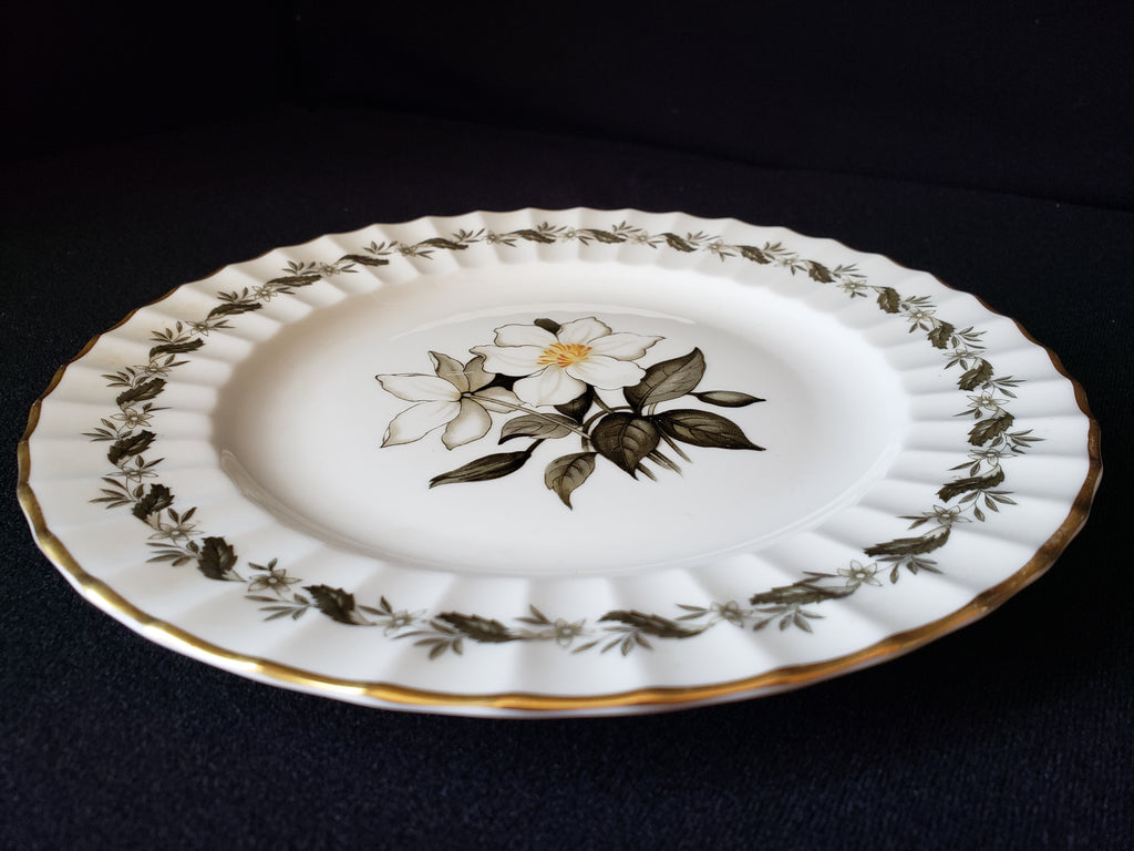 Vintage Royal Worcester Engadine Salad or Luncheon Plate 8" (lot 2129)