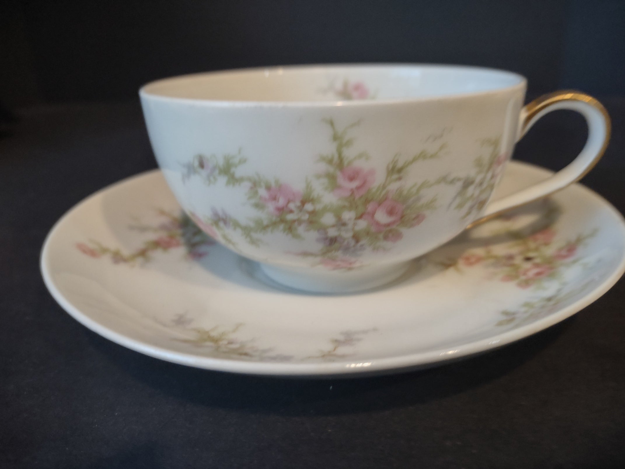 Haviland Limoges Large Tea Cup & Saucer Rose White Purple Flower Moss (lot 902)