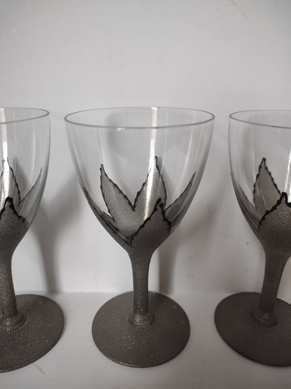 Set of 5 SMALL Vine Glass Black Grey Flower Vintage MCM (lot 2748)