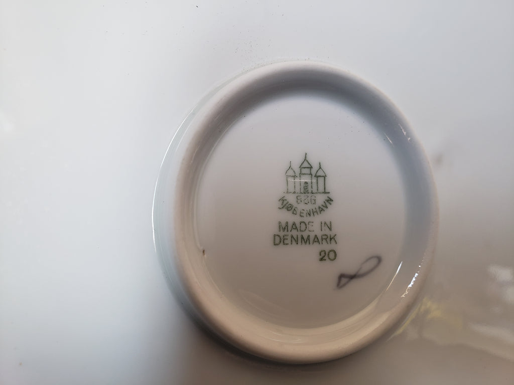 B & G Kyobenhavn Denmark Serving Platter Blue White Flower 12-1/2" (lot 2200)