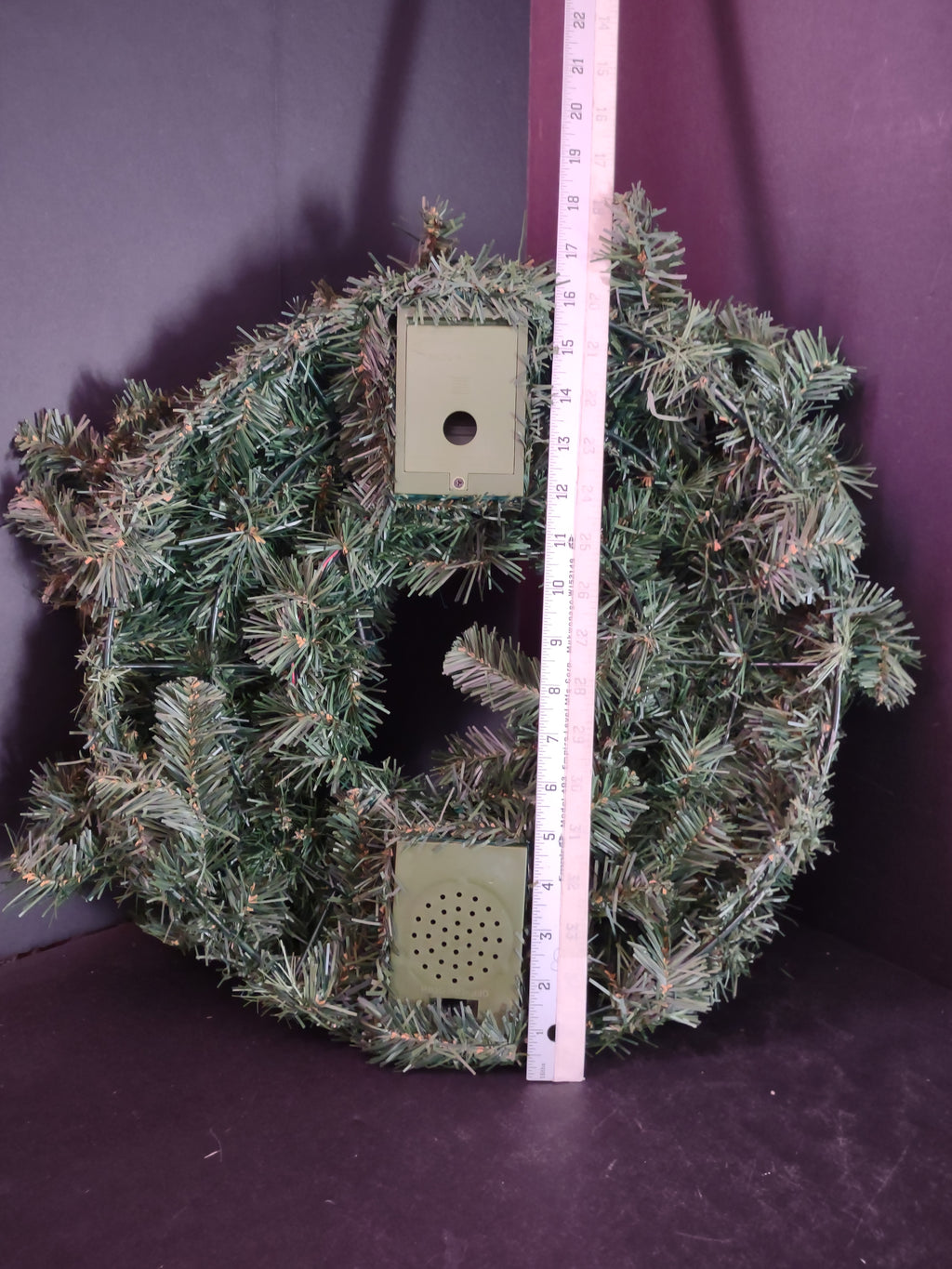 Vintage Christmas Gemmy Talking Wreath for PARTS Only - does not work (lot 3436)
