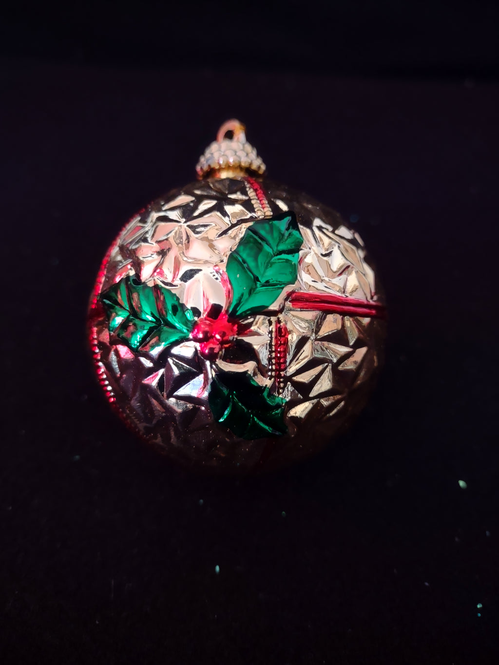 Vintage Christmas Ornaments Golden Textured x 8 Plastic (Lot 4507