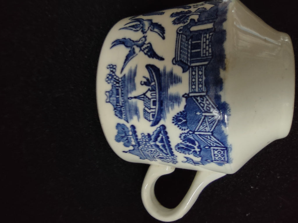 Vintage Churchill Teacup Saucer Ironstone Blue Willow Set Of 2 (Lot 5584)