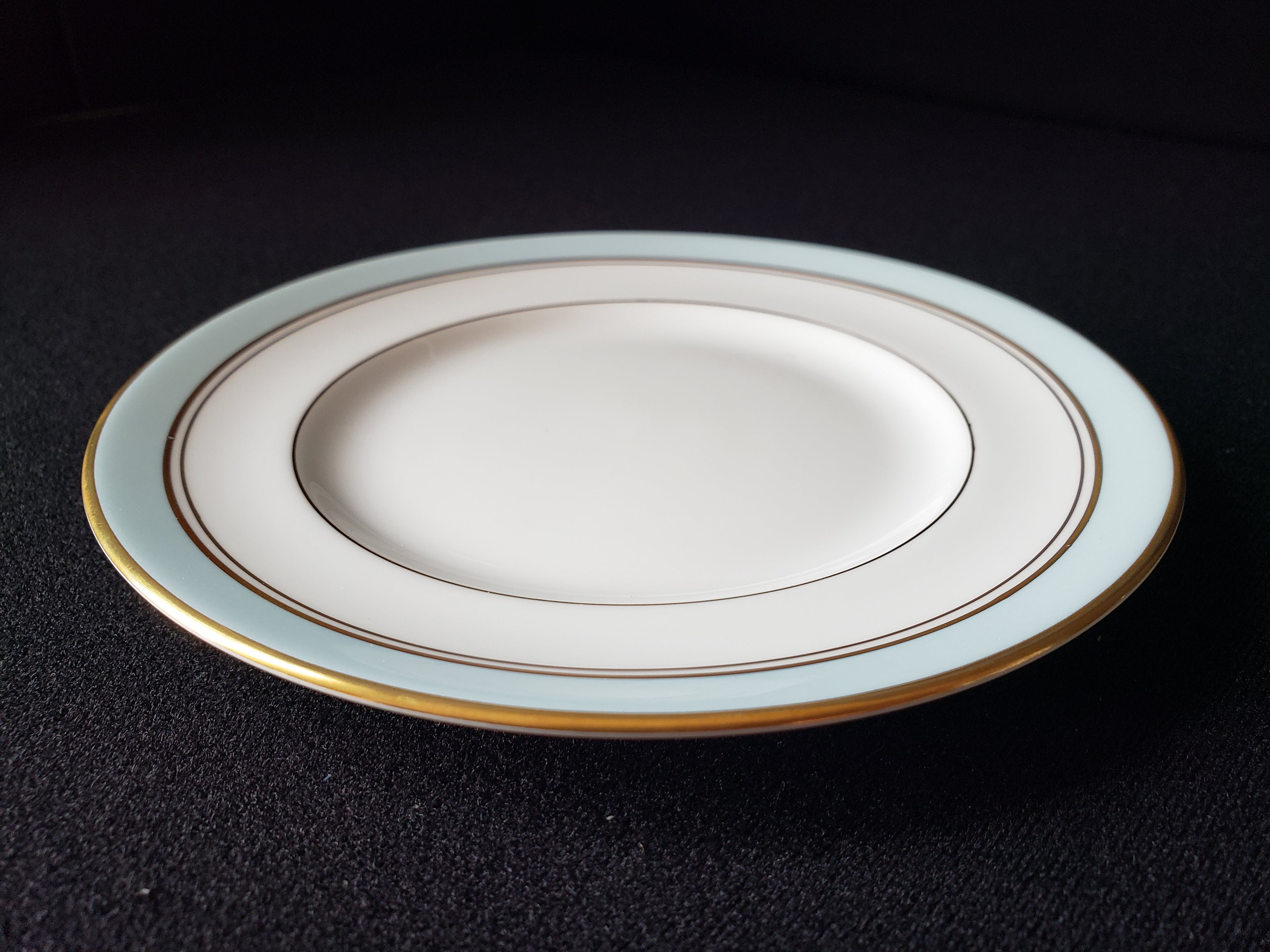 Vintage Royal Worcester Howard Bread or Dessert Plate 6" (lot 2104)
