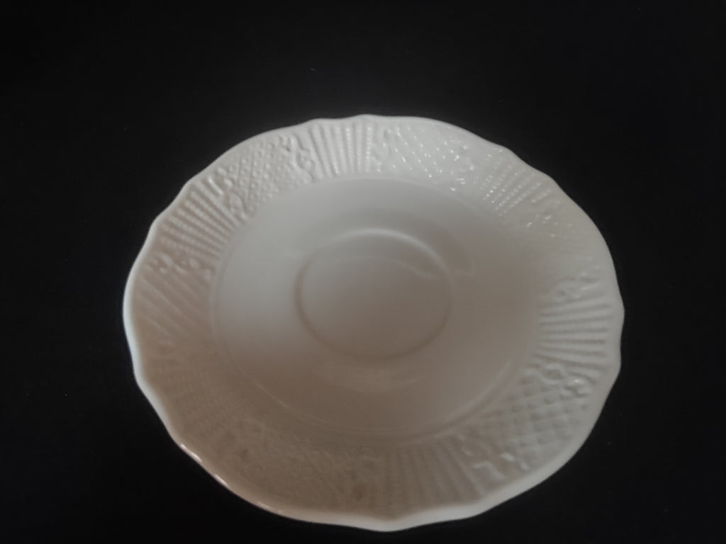 Vintage Lenox Washington Wakefield Saucer ONLY (lot 1821)