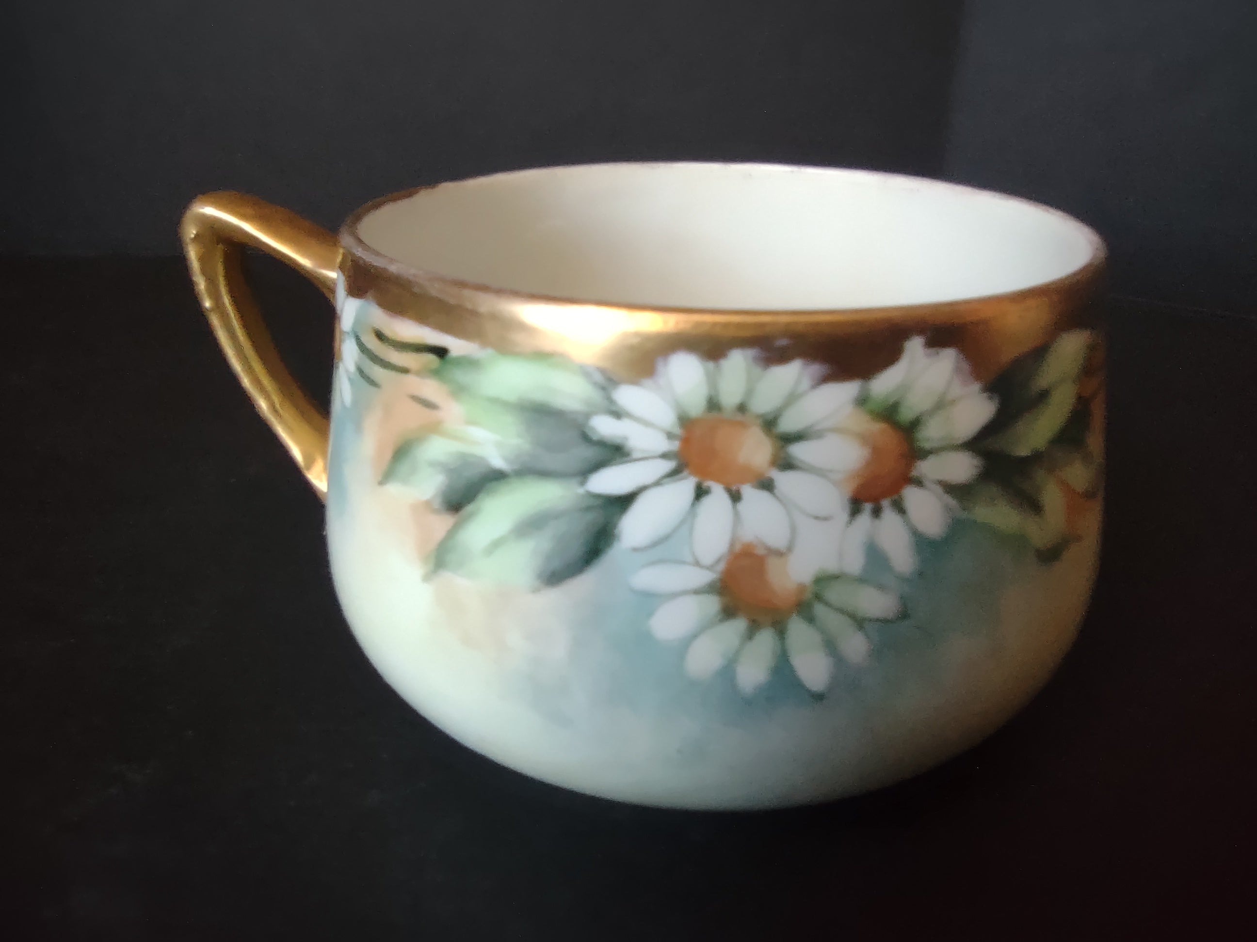 Vintage Austria Eagle Tea Cup ONLY Daisies Gold Trim (lot 1075)