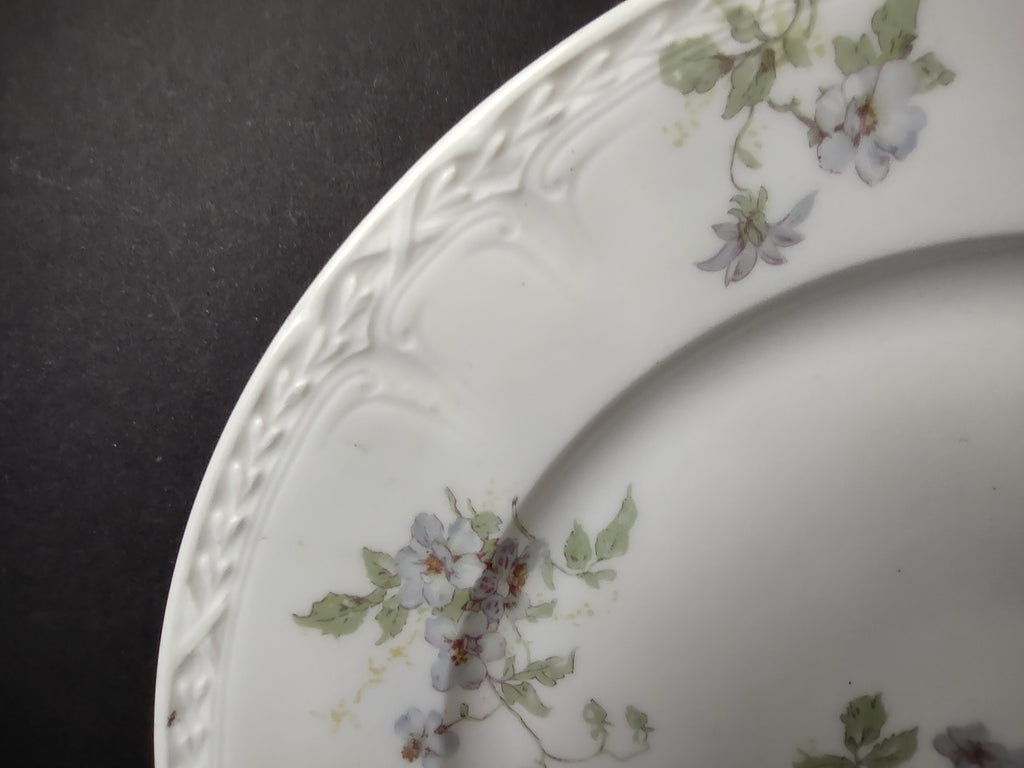 GDA France Limoges French Cottage Shabby Chic Dinner Plate Blue Flower (lot 1101