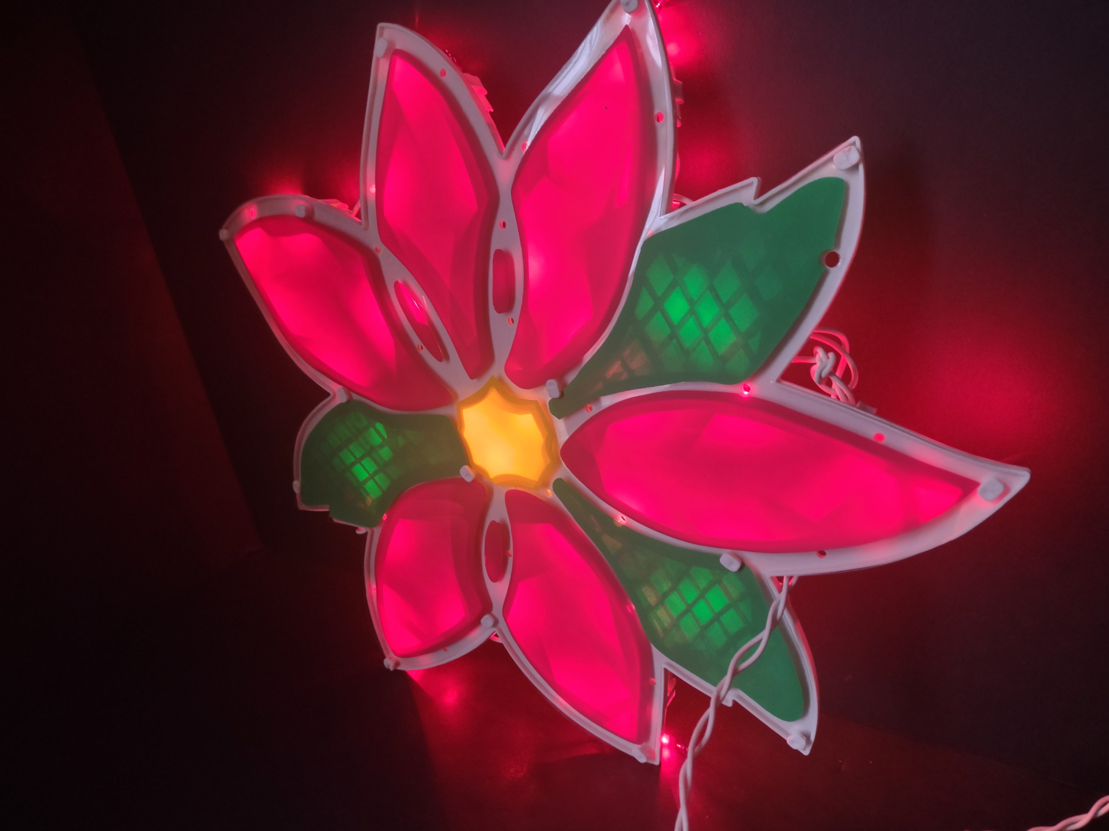 Christmas Poinsettia Flower Light Up Sculpture Decoration 17" (lot 1549)