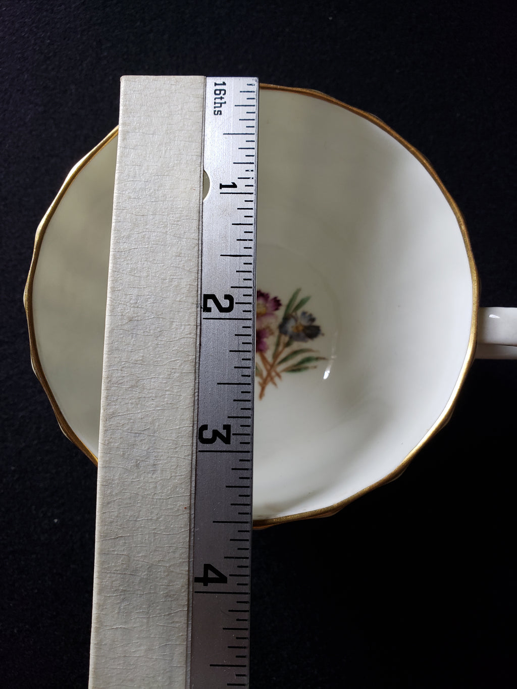 Vintage Royal Worcester Cromwell Tea Cup (lot 2100)