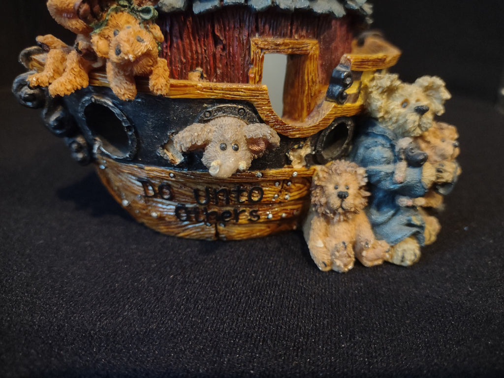 Noah and the Golden Rule Boyds Bears Friends Candle Holder (lot 2782)