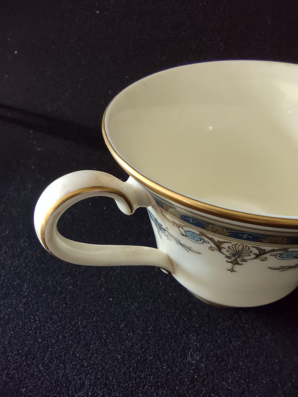 Vintage Minton Grasmere Teacup Saucer Bone China Blue Green Gold (Lot 5488)