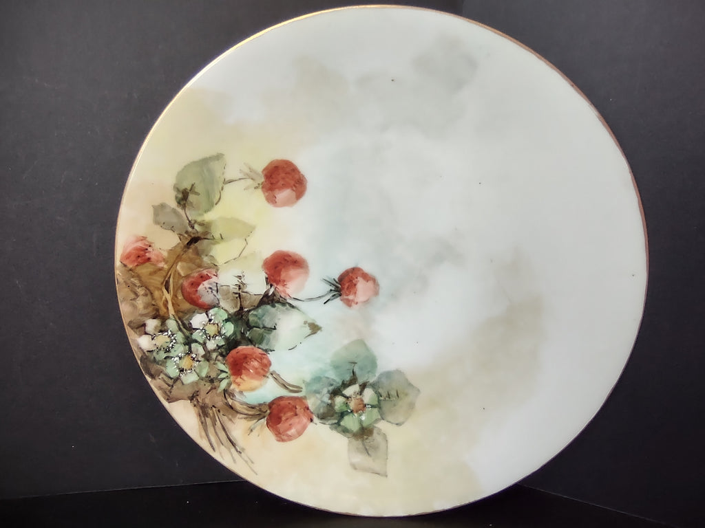 TV Limoges France Cabinet Strawberry Design 9-1/2" Plate (lot 1113)