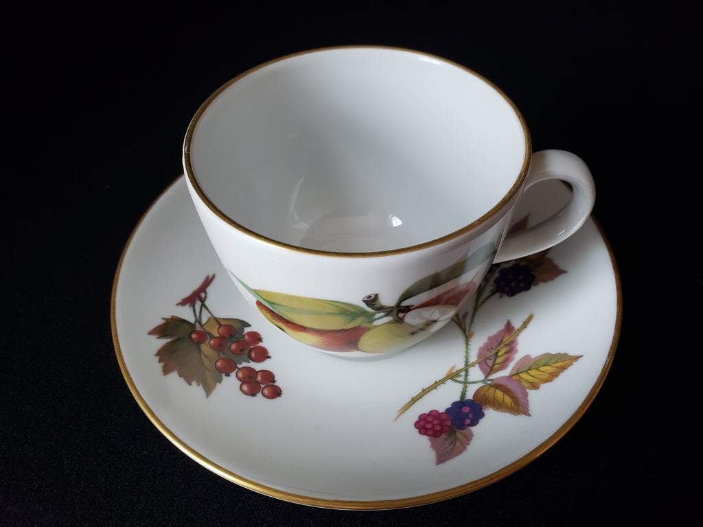 Vintage Royal Worcester Evesham Tea Cup with Saucer (lot 2073)
