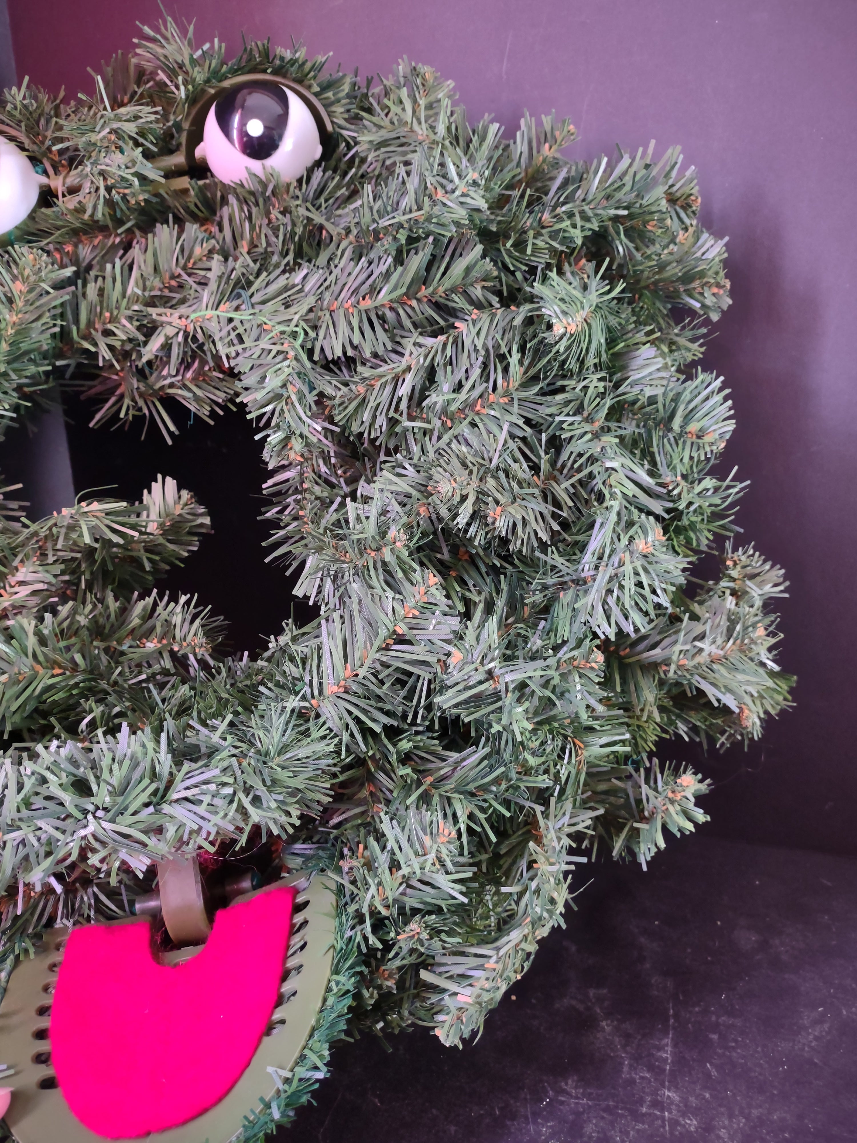 Vintage Christmas Gemmy Talking Wreath for PARTS Only - does not work (lot 3436)
