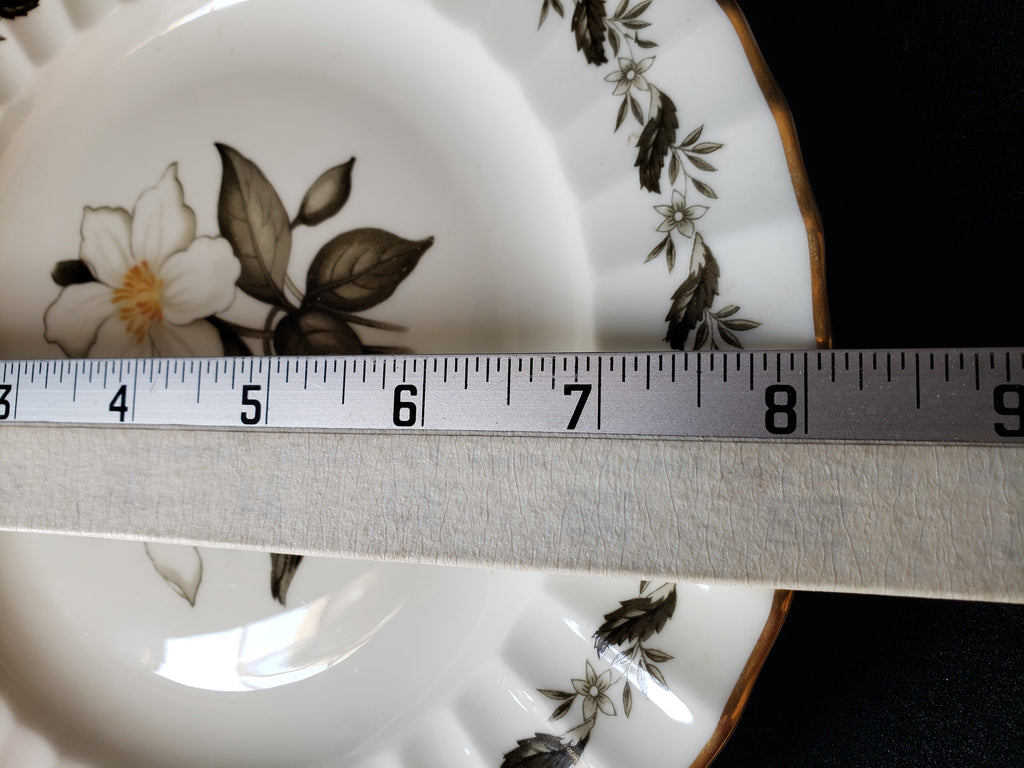 Vintage Royal Worcester Engadine Salad or Luncheon Plate 8" (lot 2129)