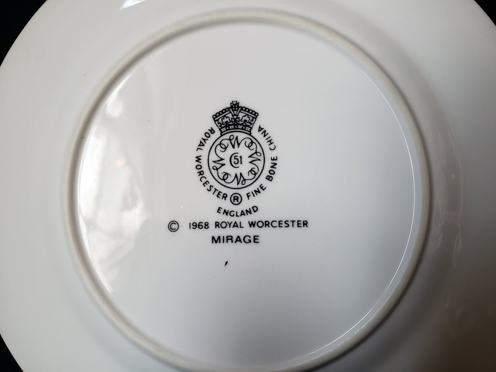 Vintage Royal Worcester Mirage Bread or Dessert Plate 6" (lot 2106)