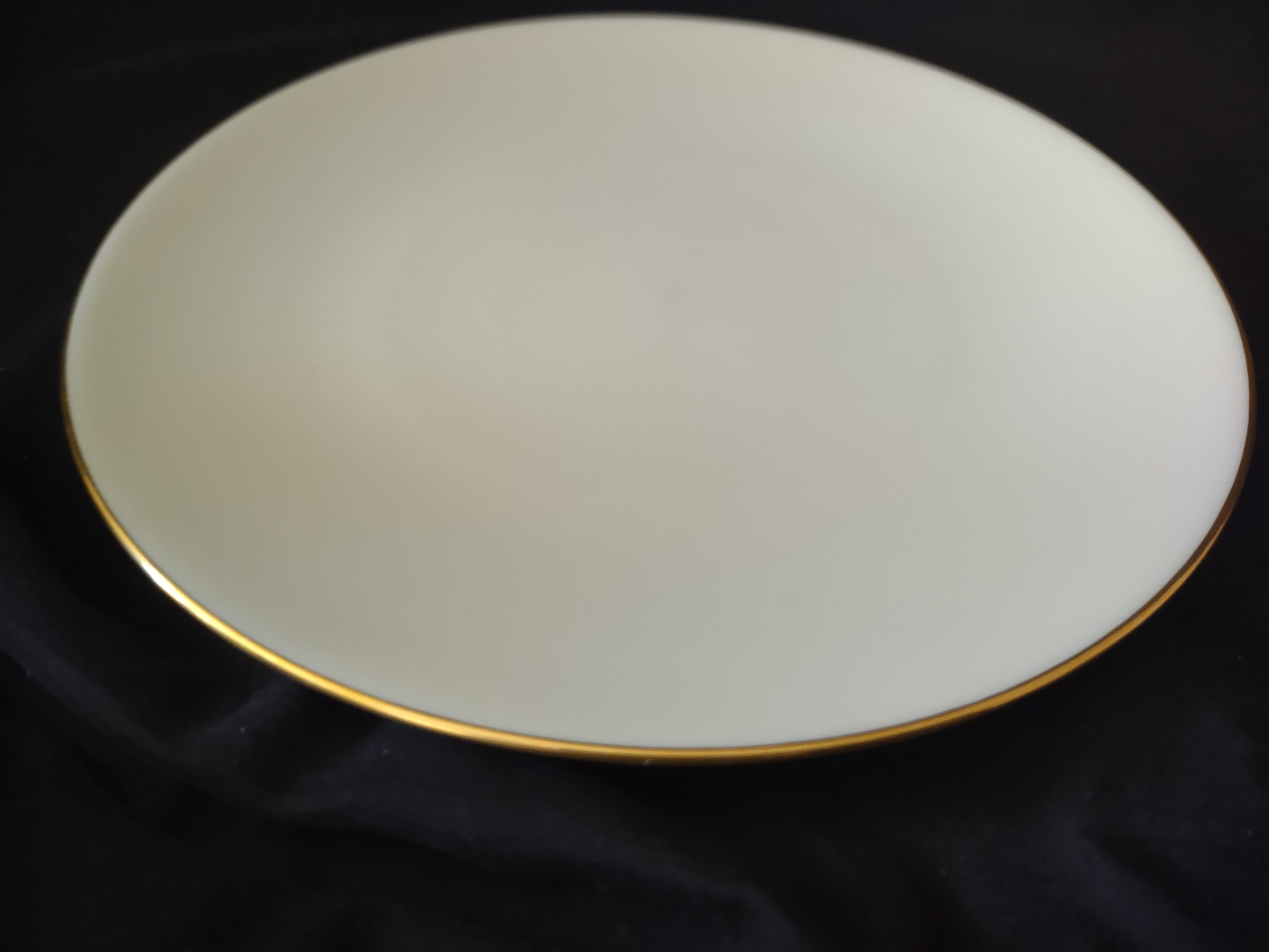 Vintage Lenox Special Dessert or Salad Plate Golden Wreath Stamp 8" (lot 1996)