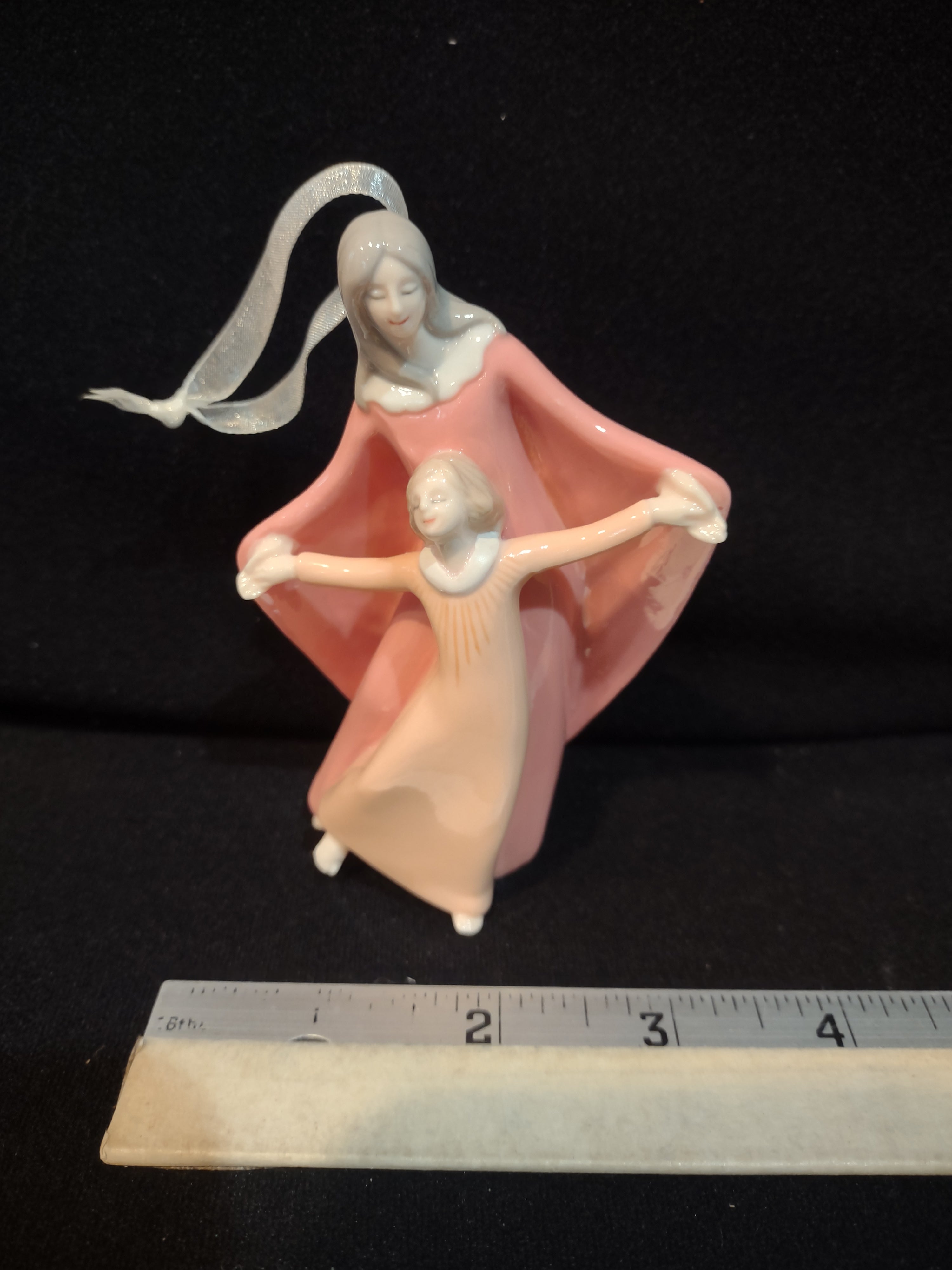 Vintage 2004 Hallmark Christmas Ornament Protector Angels Touch (Lot 4109)