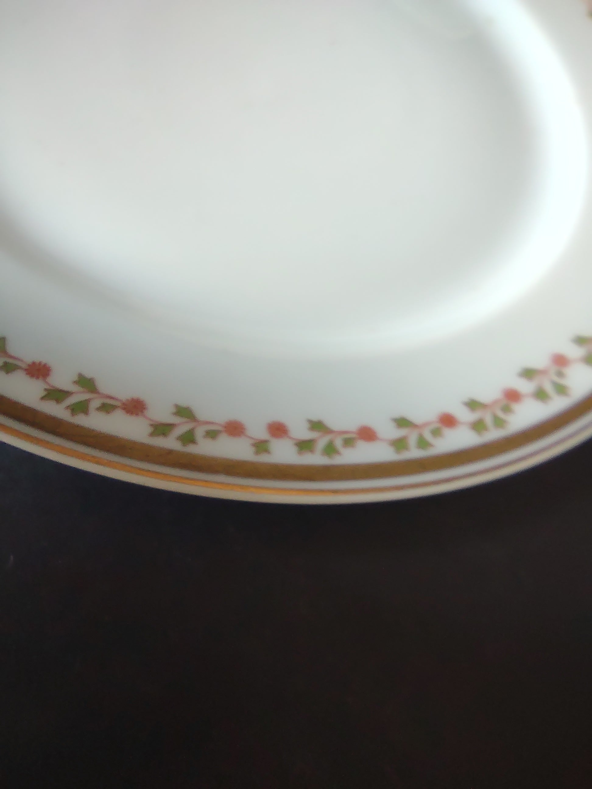 Old Abbey France Limoges Dinner & Dessert/Salad Plate Clover Gold Trim (lot 863)