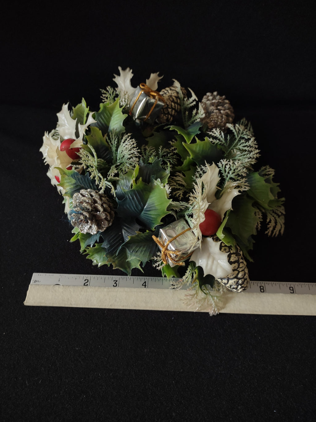 Vintage 2 Plastic Candle Rings Greenery Pine Cone Gifts Berries (Lot 4781)
