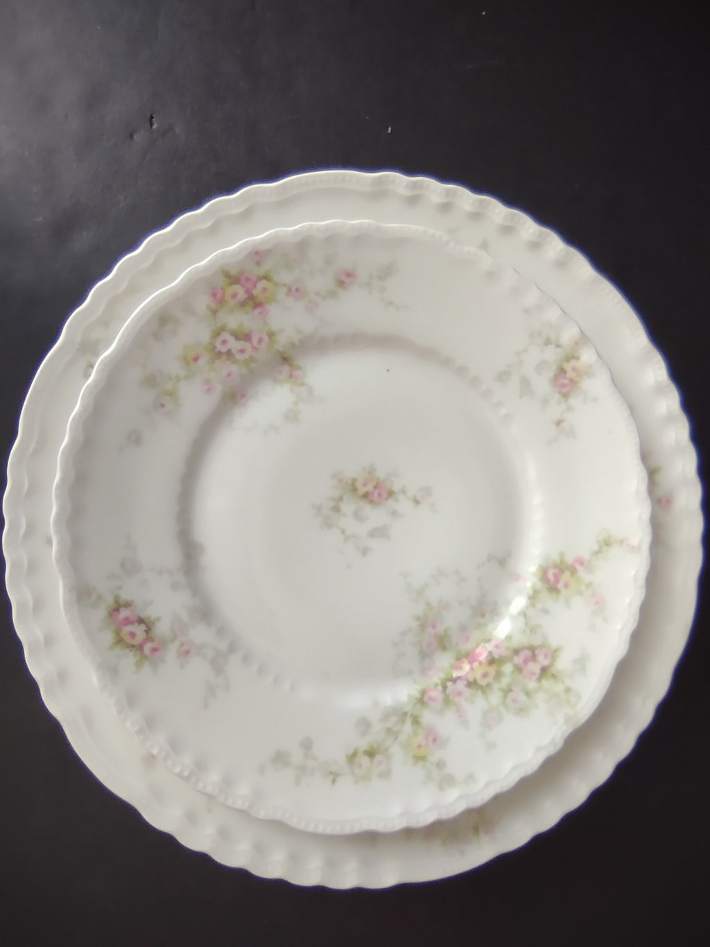 Haviland Limoges Set of Dinner Luncheon Plate Pink Purple Yellow Rose (lot 843)