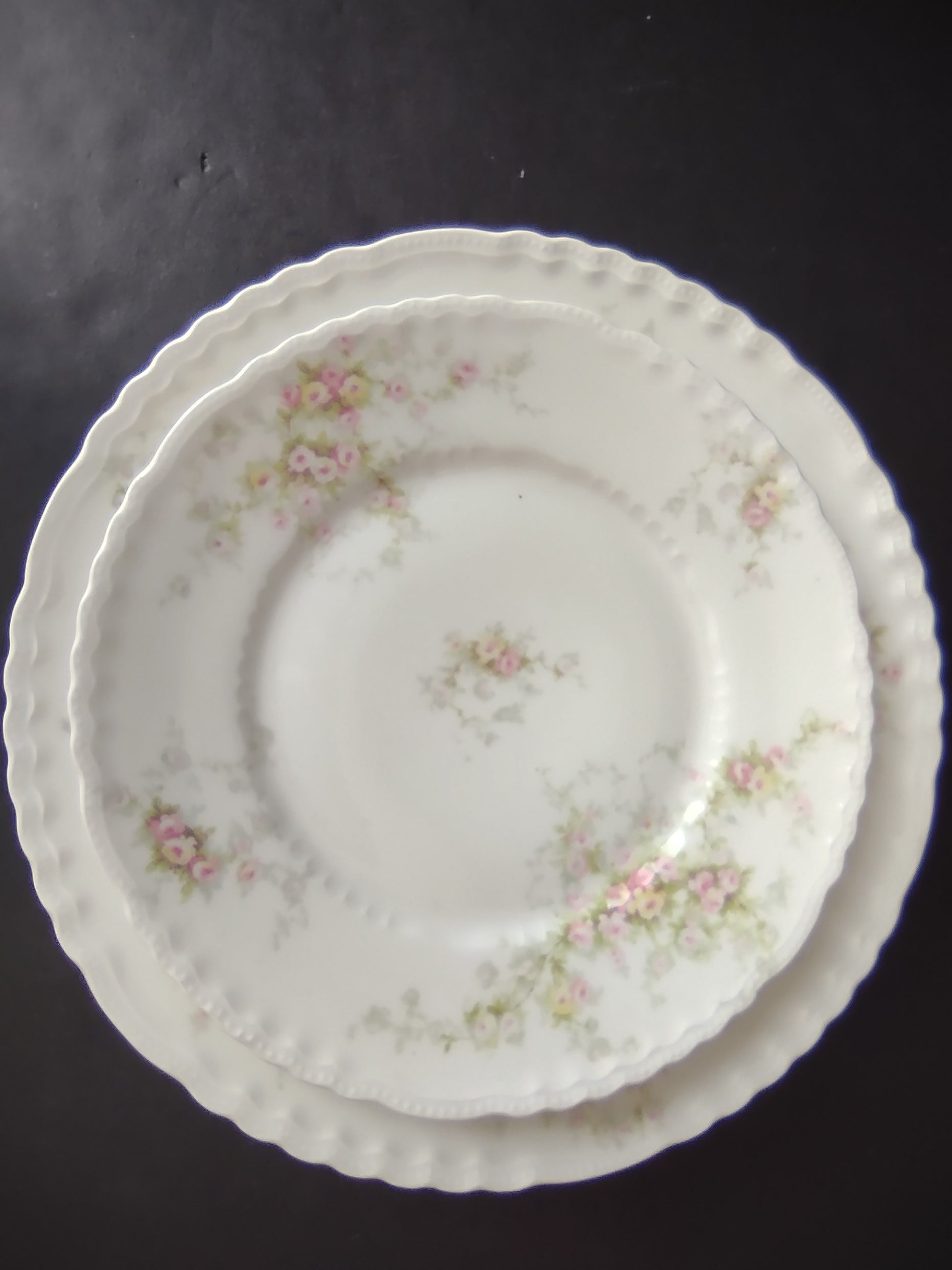 Haviland Limoges Set of Dinner Luncheon Plate Pink Purple Yellow Rose (lot 843)