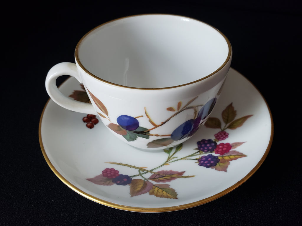 Vintage Royal Worcester Evesham Tea Cup with Saucer (lot 2073)