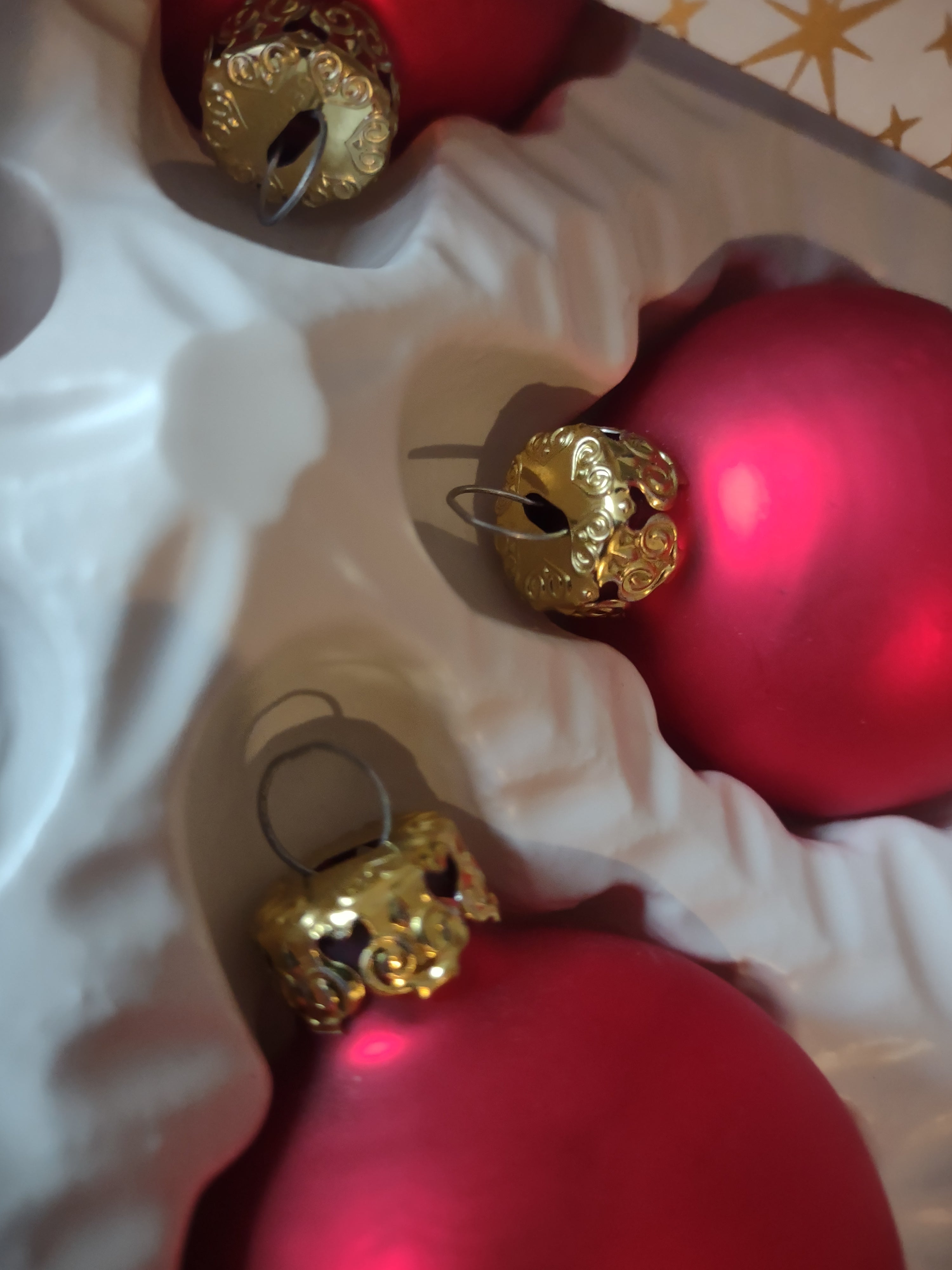 Vintage Christmas Glass Red Ornaments Made In Germany Set Of 5 (Lot 4647)
