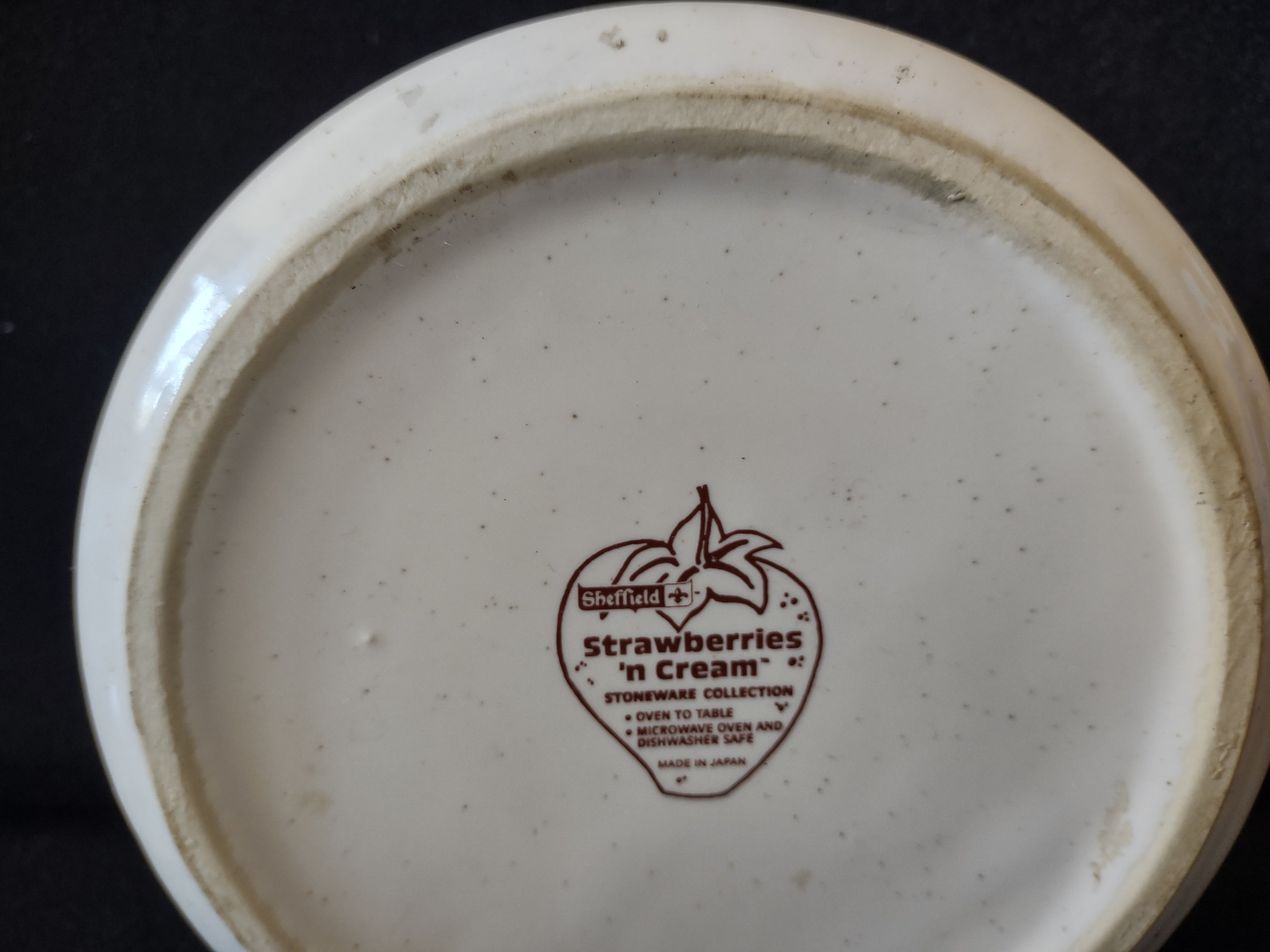 Vintage Sheffield Strawberries'n Cream Stoneware Sugar Bowl (lot 5395)