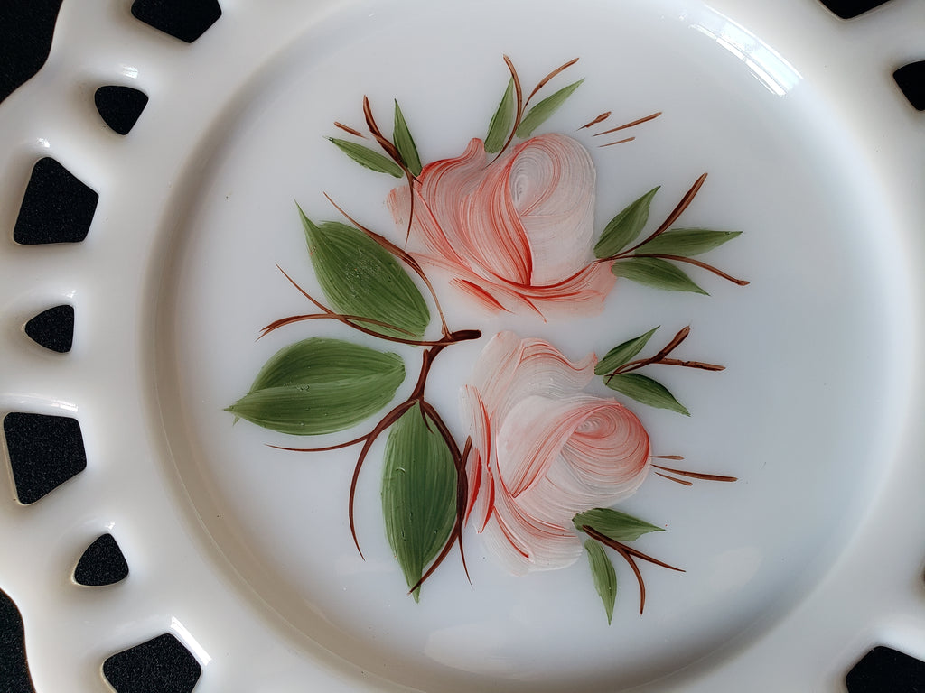 Vintage Westmoreland Roses Motif Milk Glass Wall Plate (lot 2187)