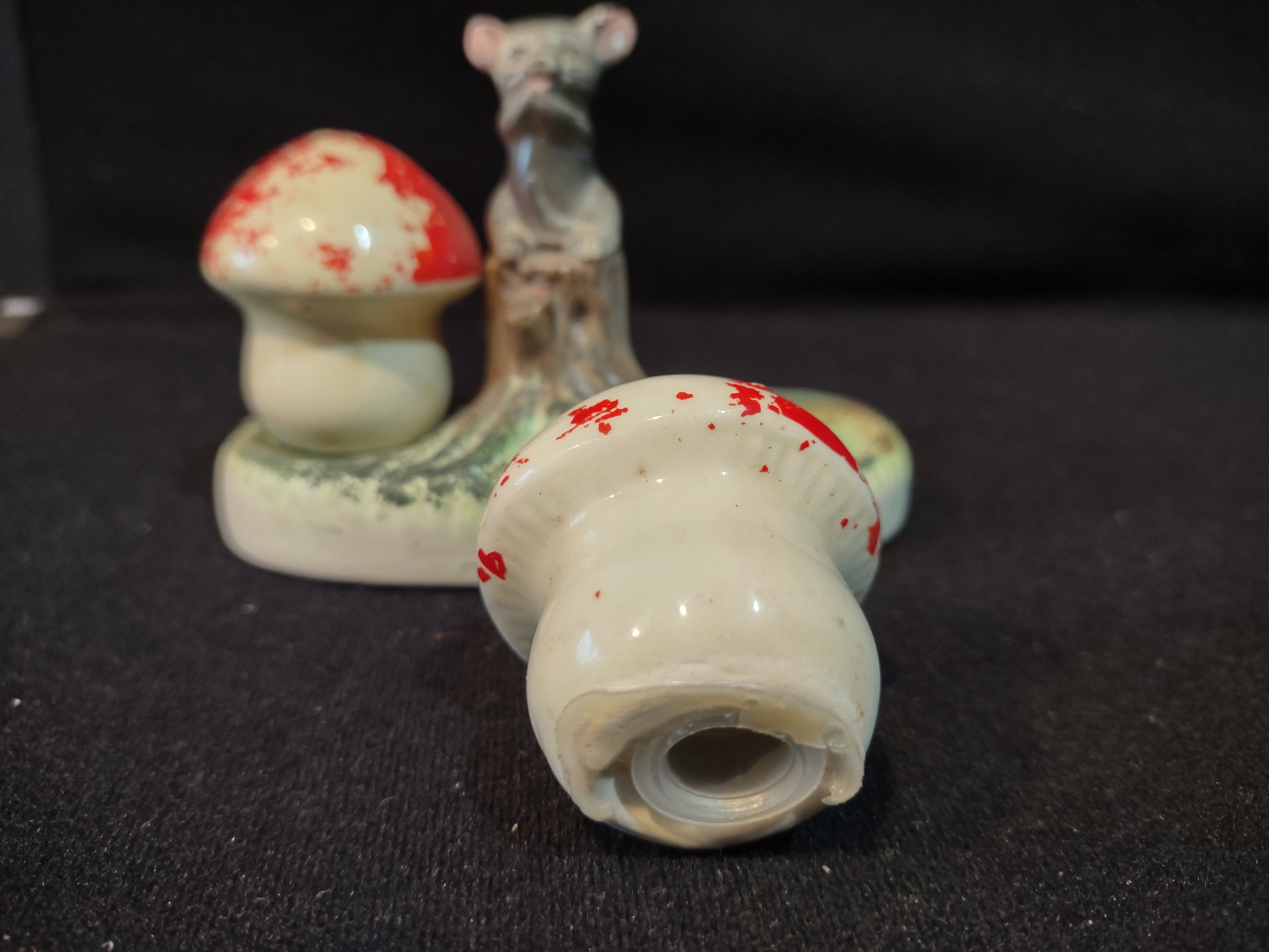 Vintage Ceramic Salt and Pepper Shaker Mouse Mice Mushrooms IMPERFECT (lot 5372)