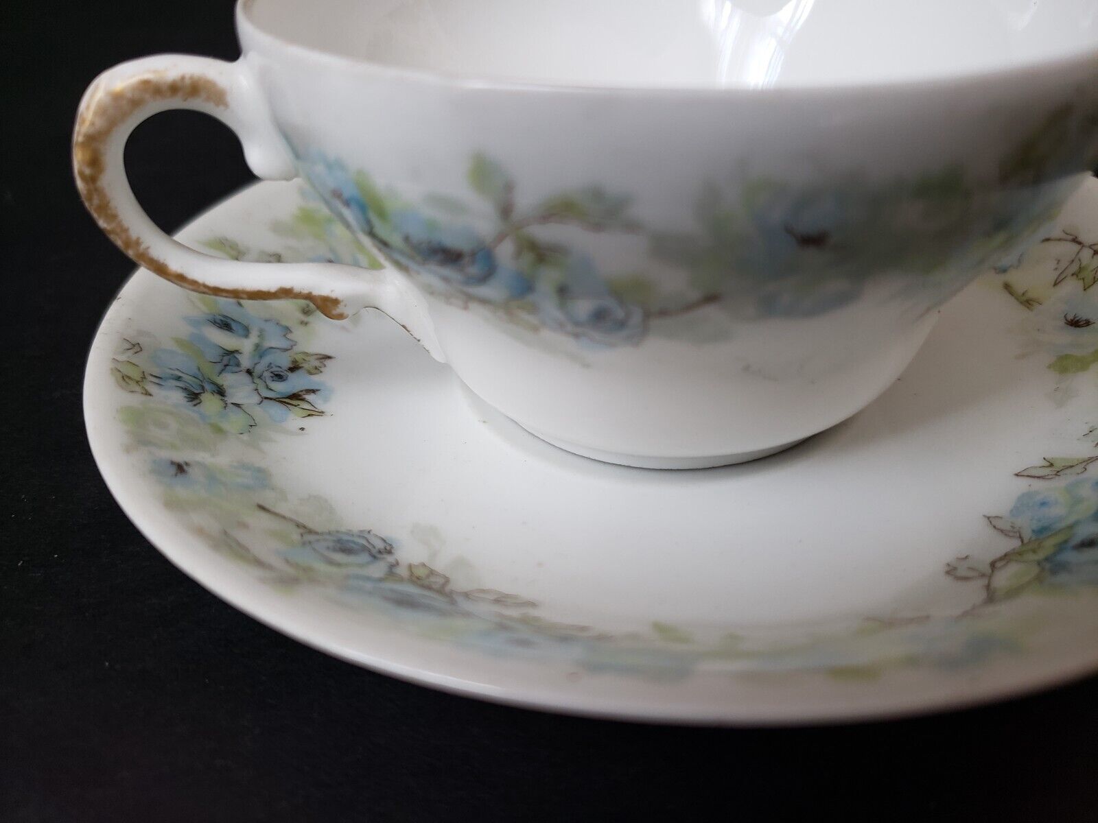 Haviland Limoges France Teacup & Saucer Blue Rose IMPERFECT (lot 618)