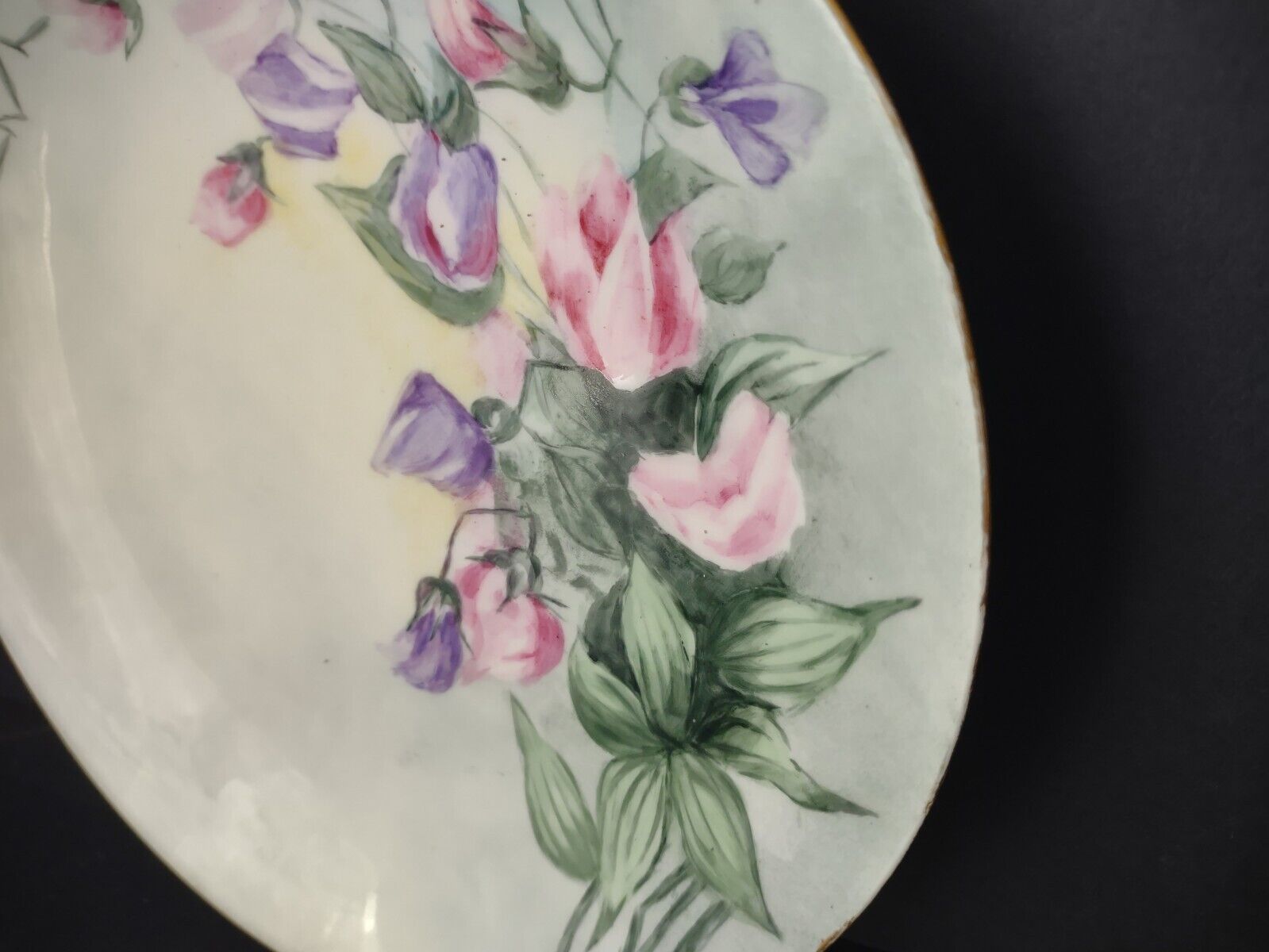 Limoges Gold Trim Salad Luncheon Pink Purple Flower Plate (lot 631)